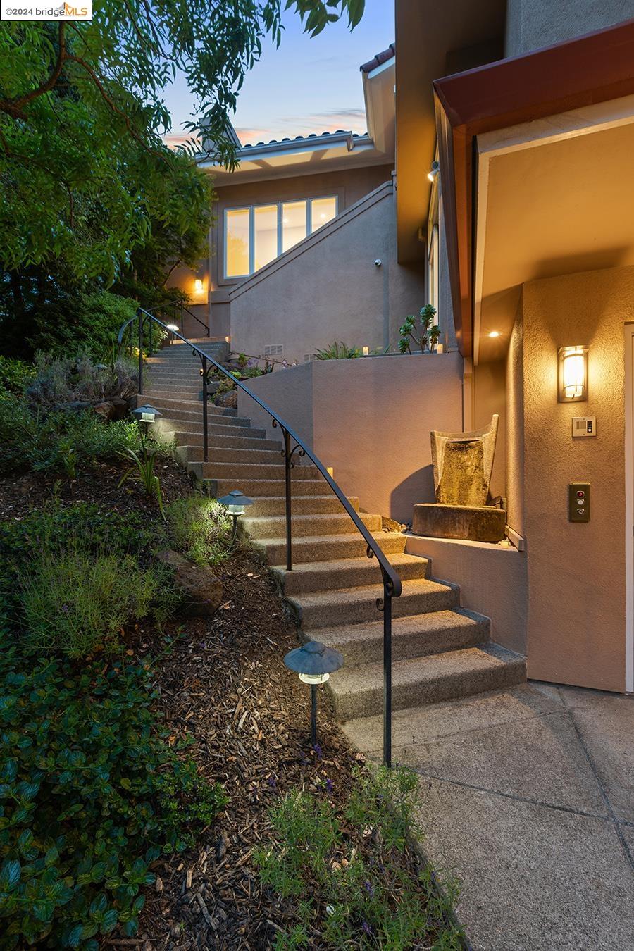 122 Vicente Rd