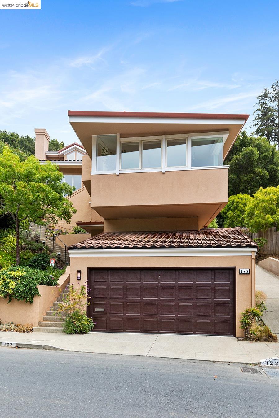 122 Vicente Rd