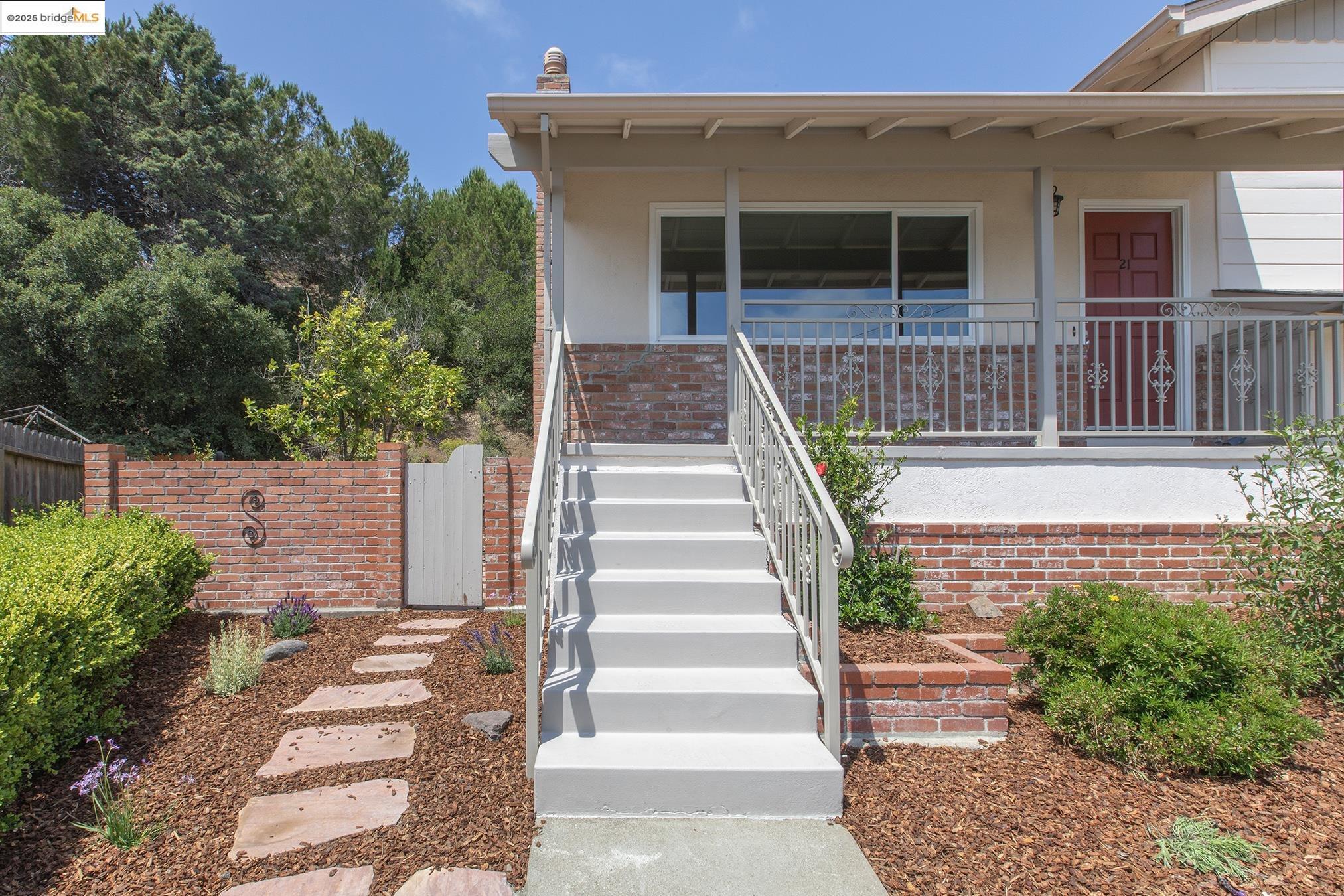 21 Maggiora Ct