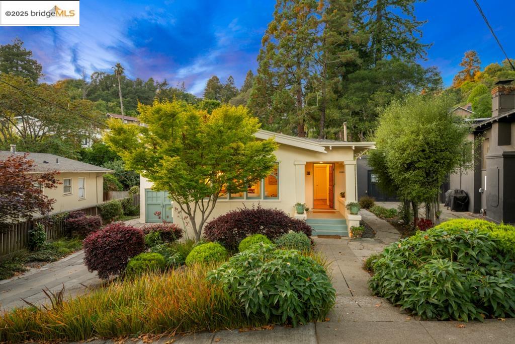 1081 Keith Ave