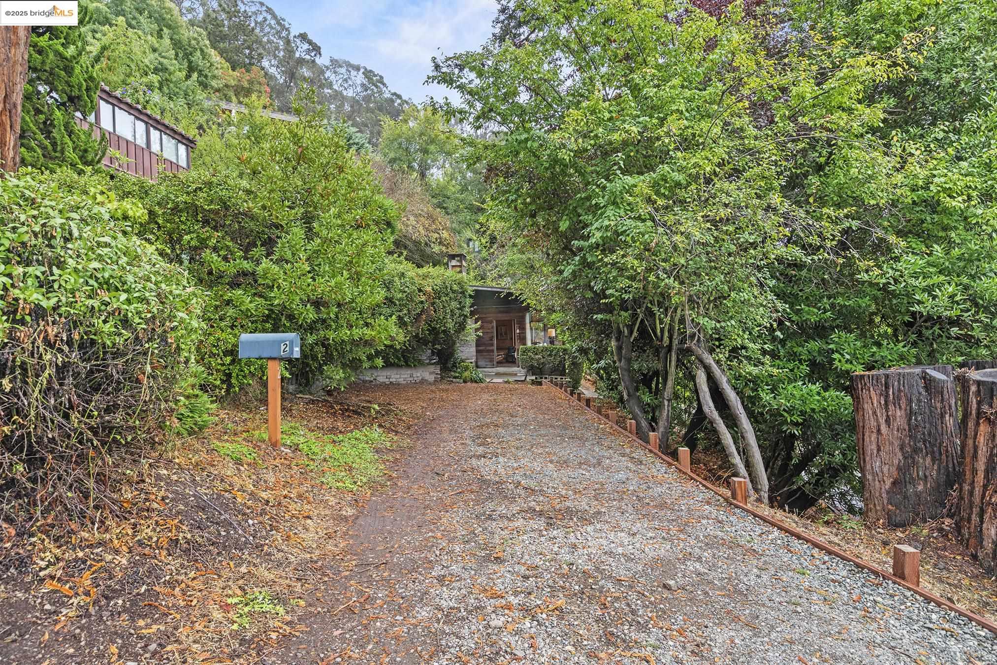 2 Maybeck Twin Dr
