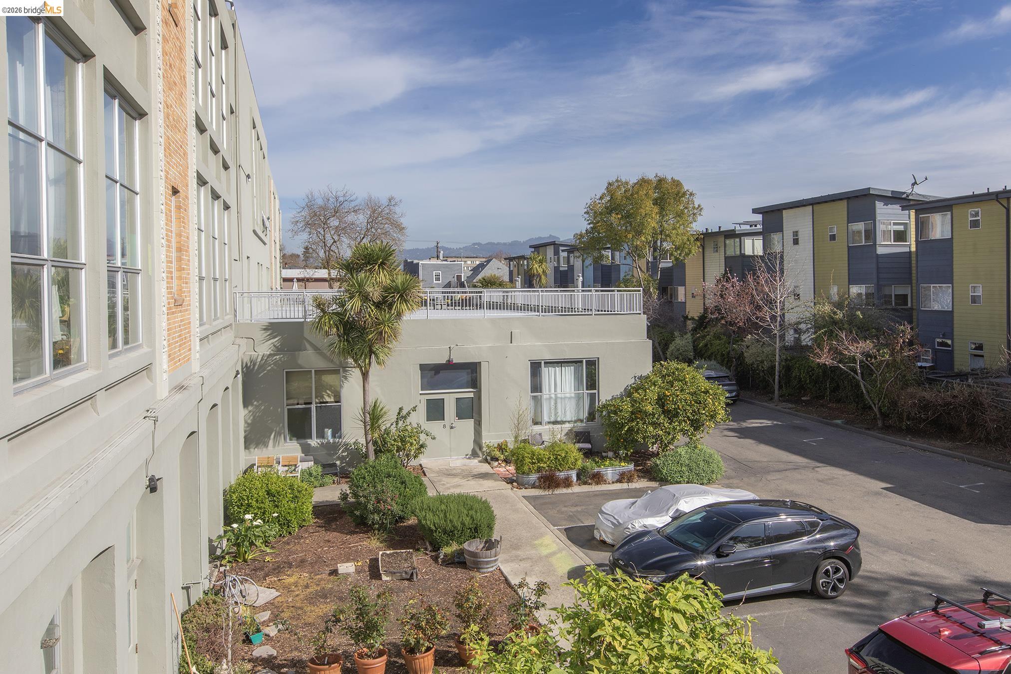 3240 Peralta St # 2