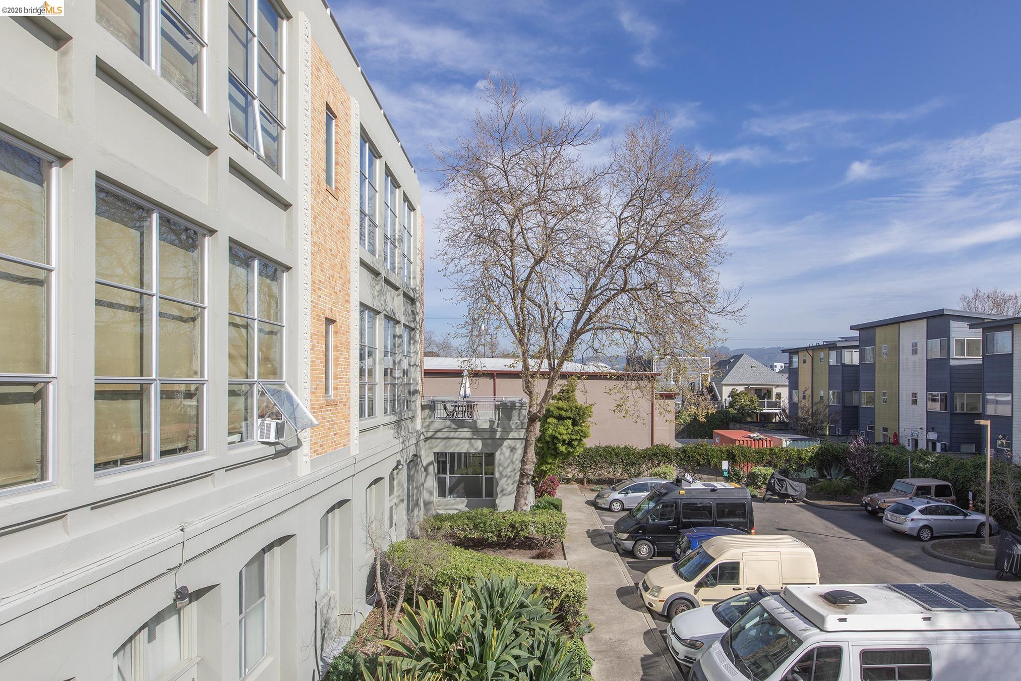3240 Peralta St # 2