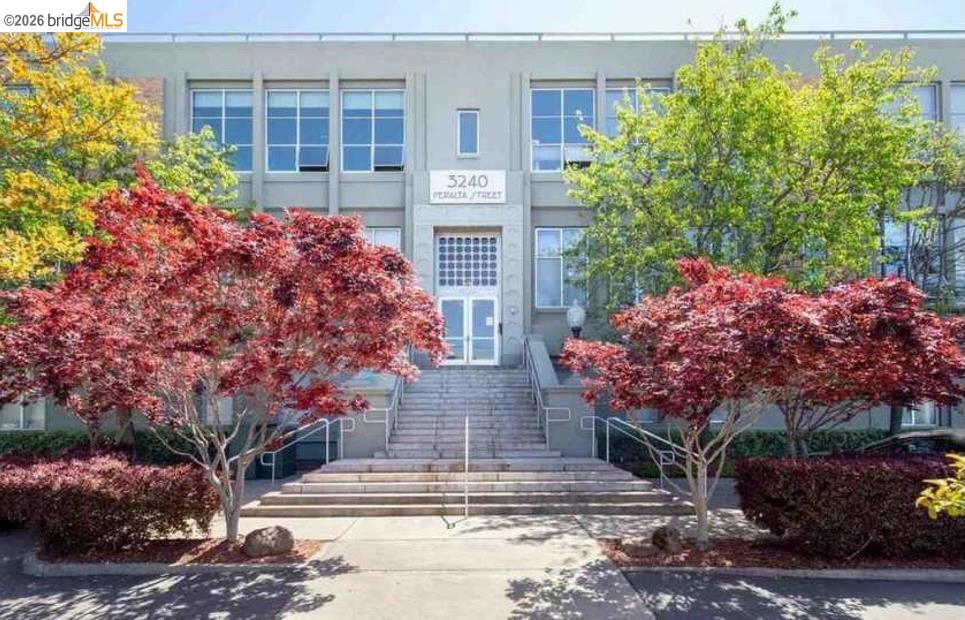 3240 Peralta St # 2