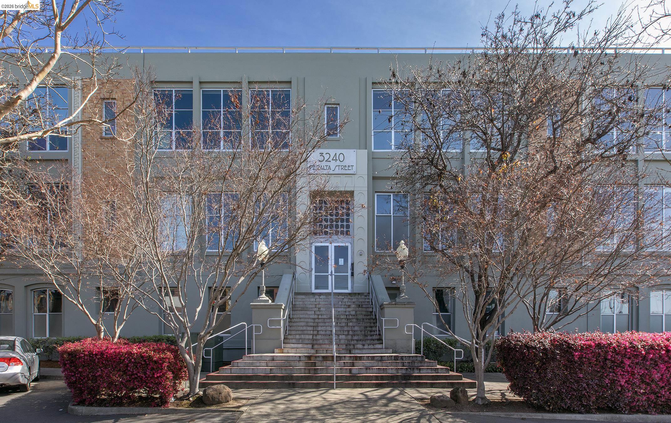 3240 Peralta St # 2