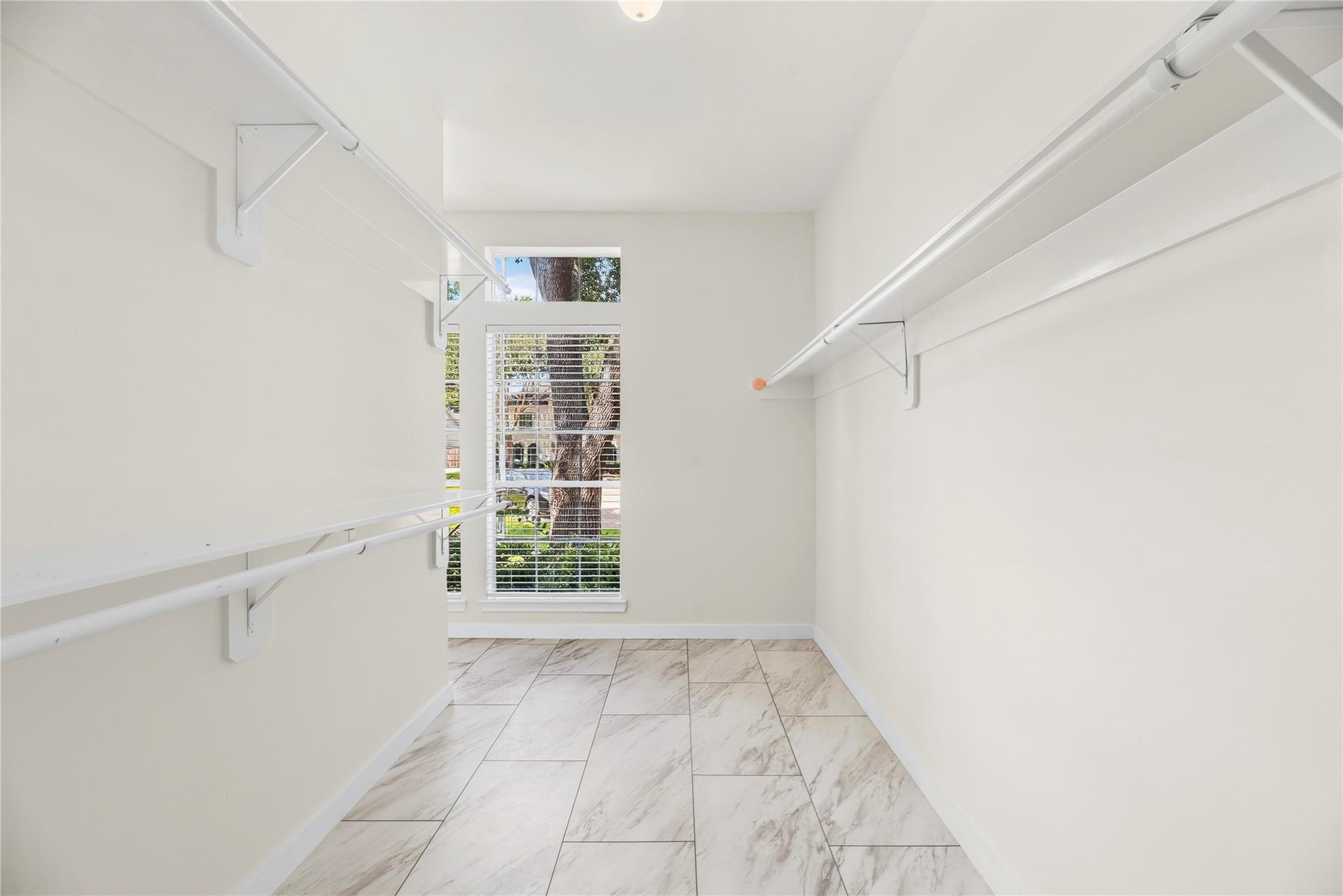 3806 Westall Lane