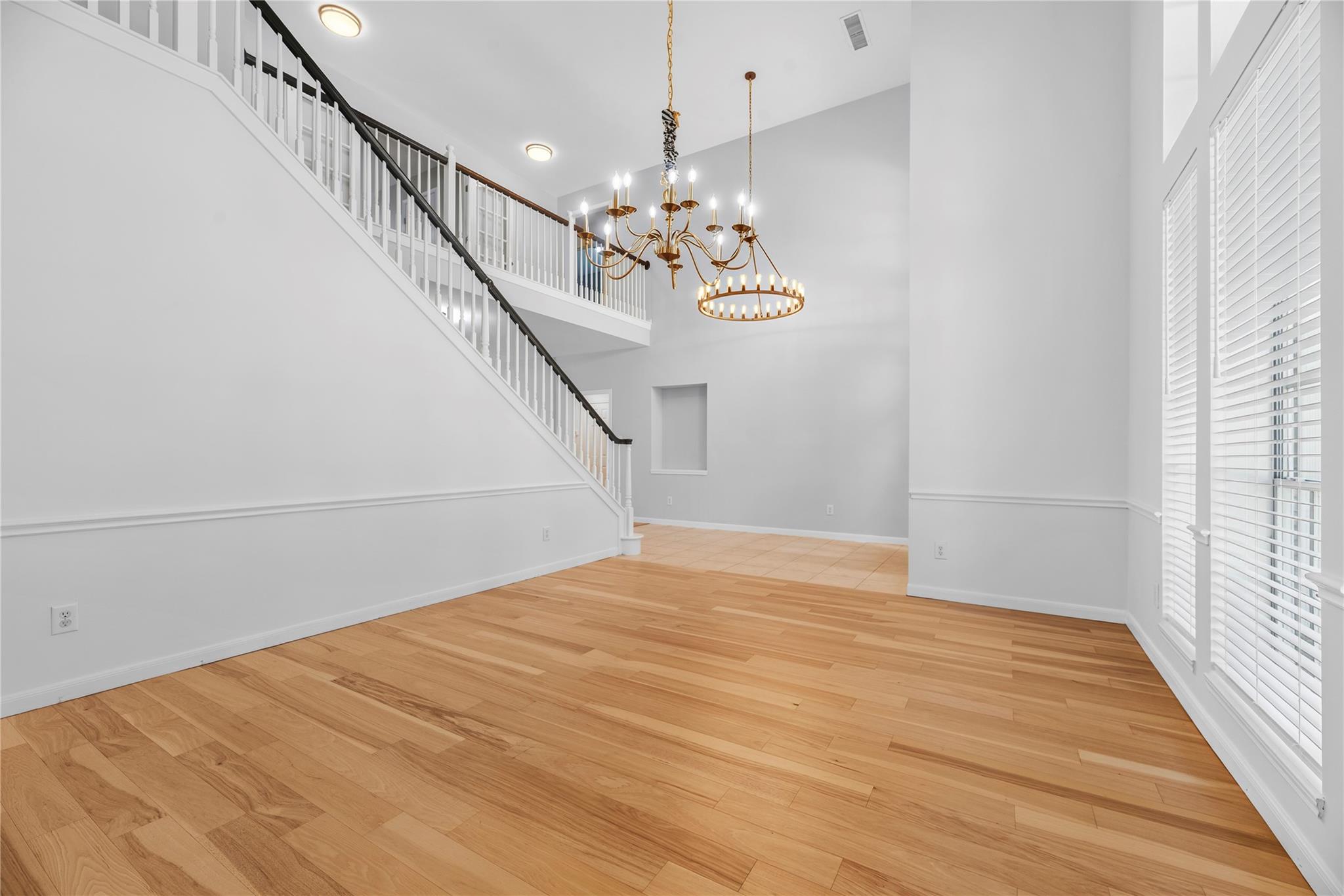 3806 Westall Lane