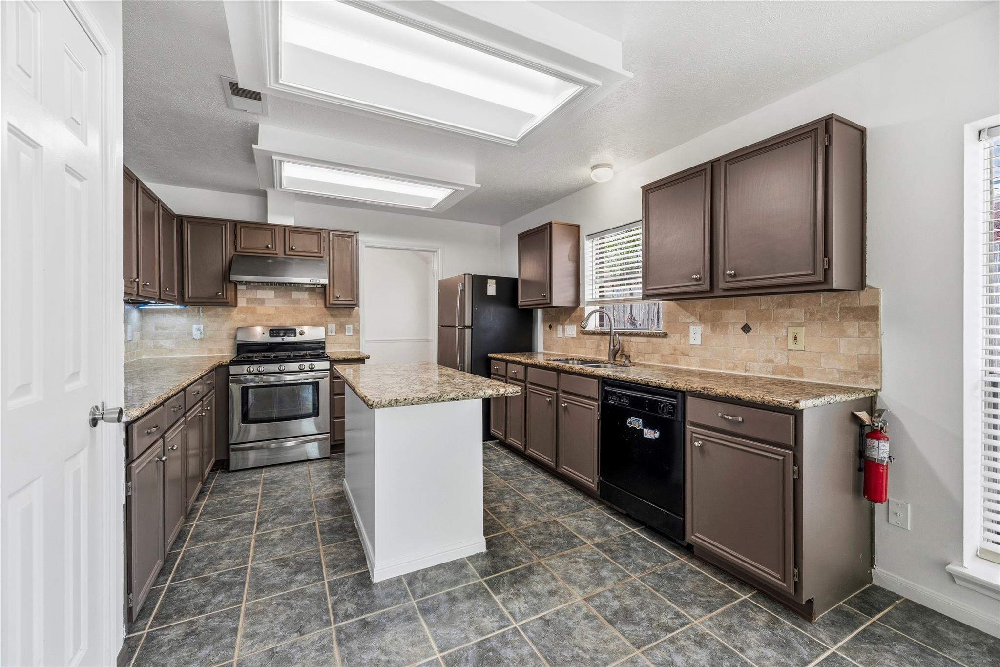 16423 Maple Downs Lane