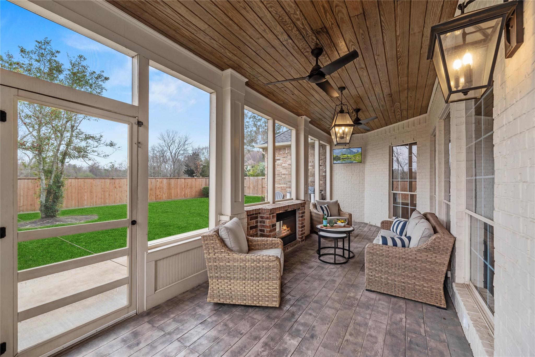 9618 Silver Birch Court