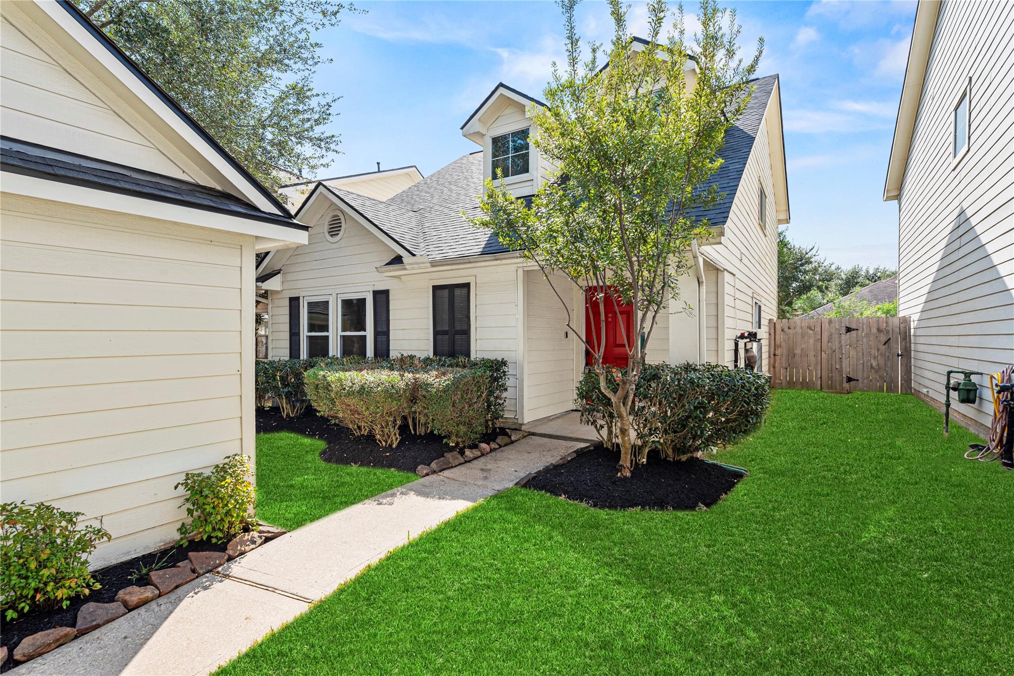 5715 Silver Oak Drive, Missouri City