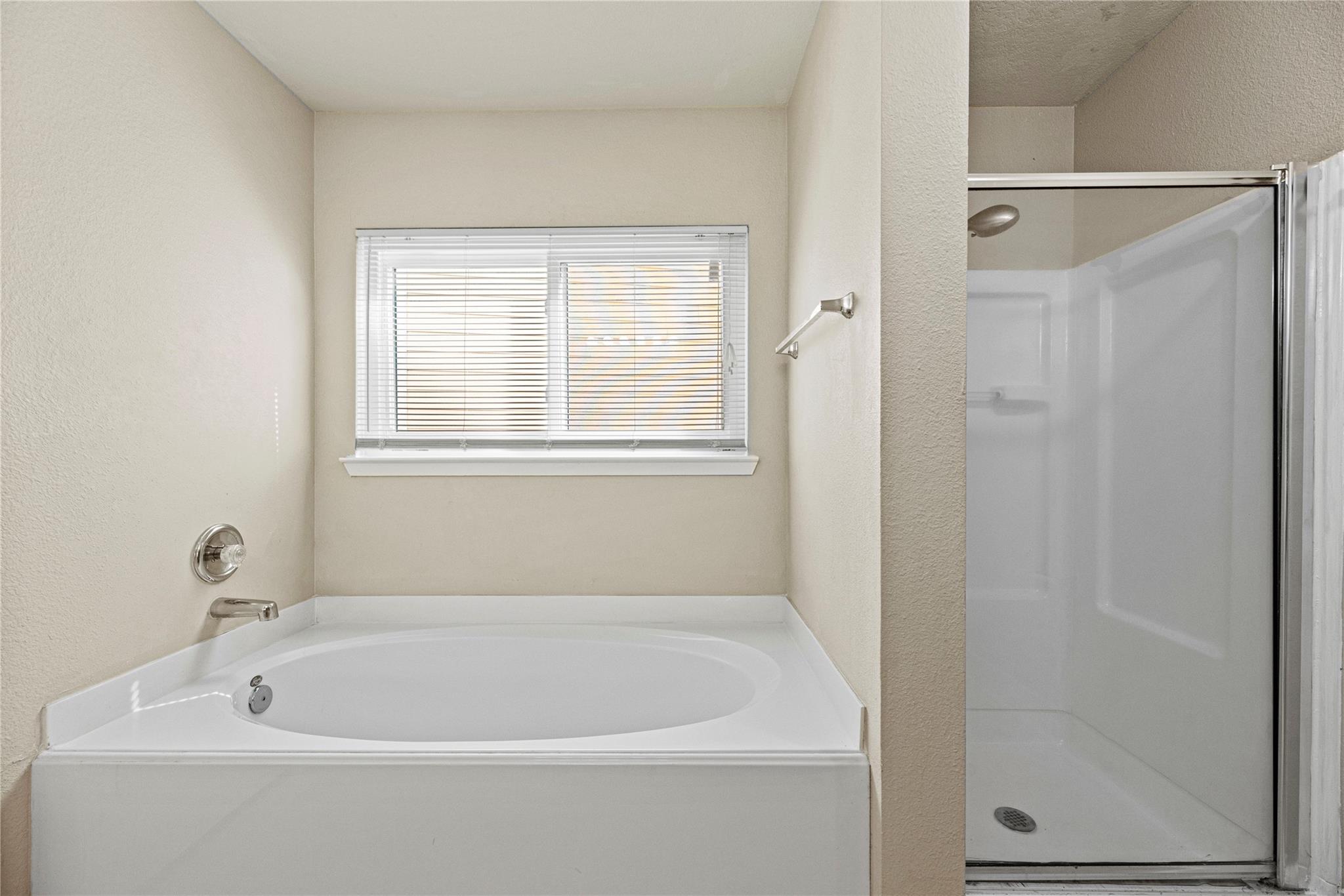 5715 Silver Oak Drive, Missouri City