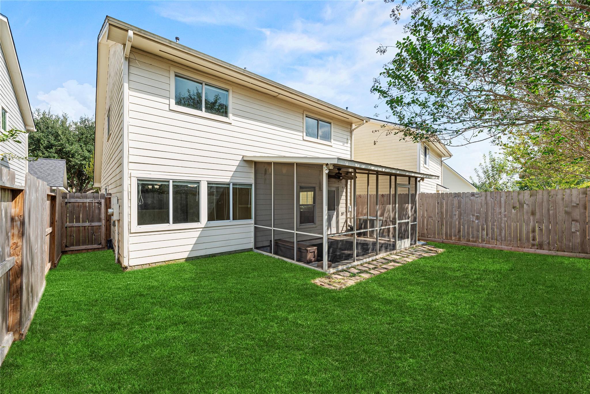 5715 Silver Oak Drive, Missouri City