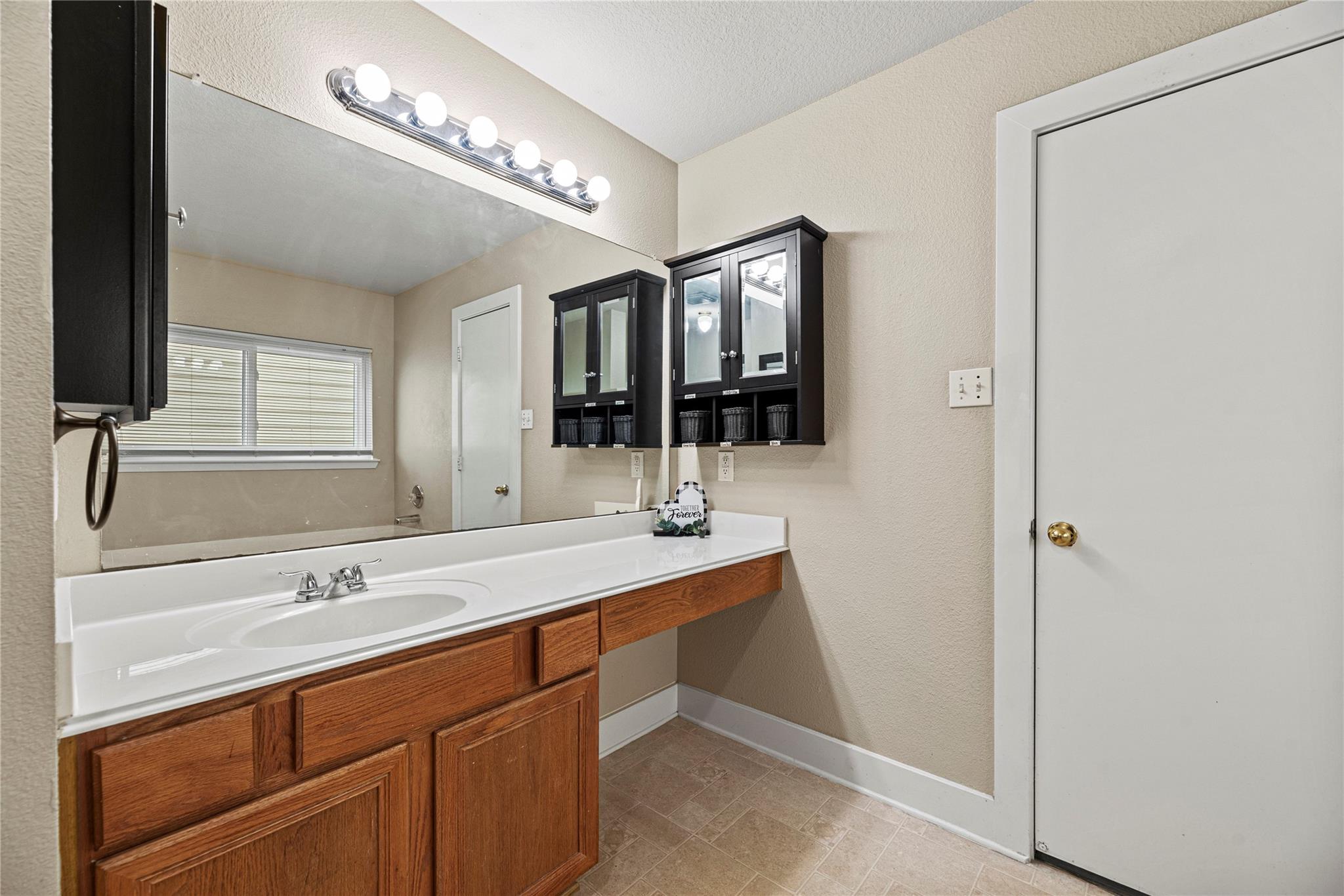 5715 Silver Oak Drive, Missouri City