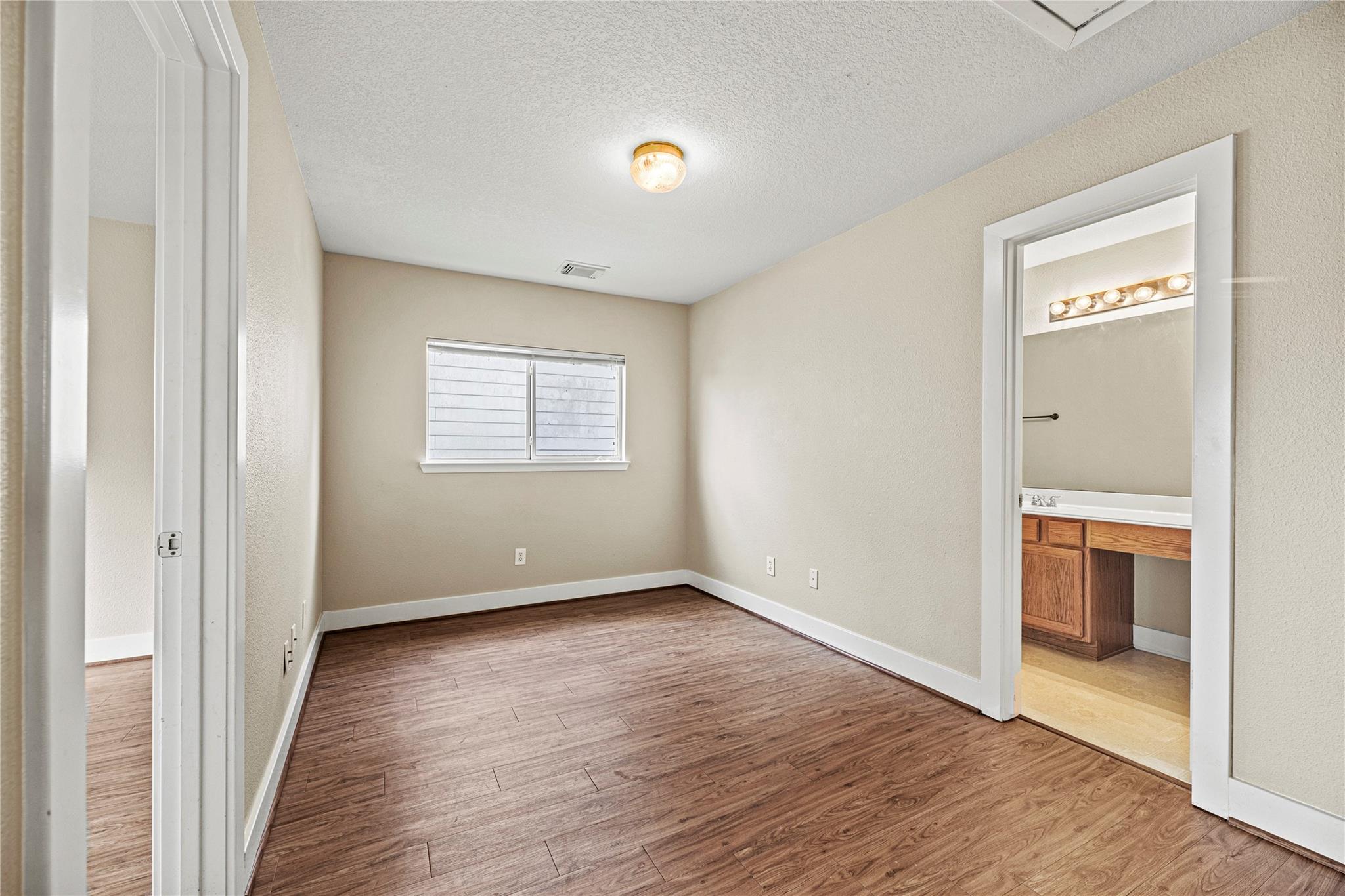 5715 Silver Oak Drive, Missouri City