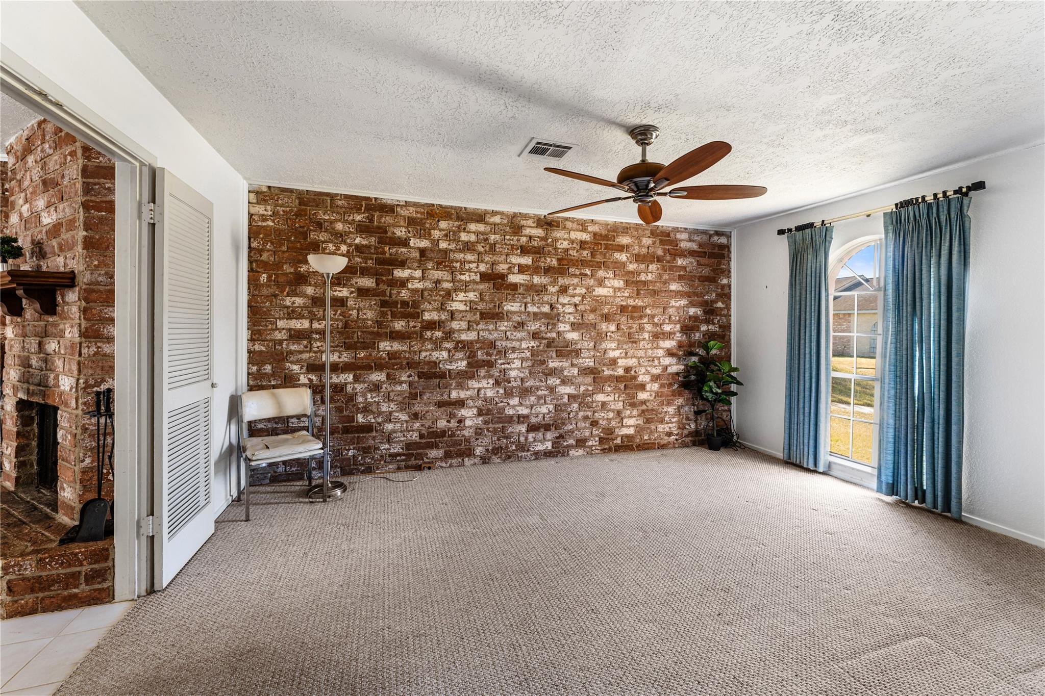 6947 Chasewood Drive