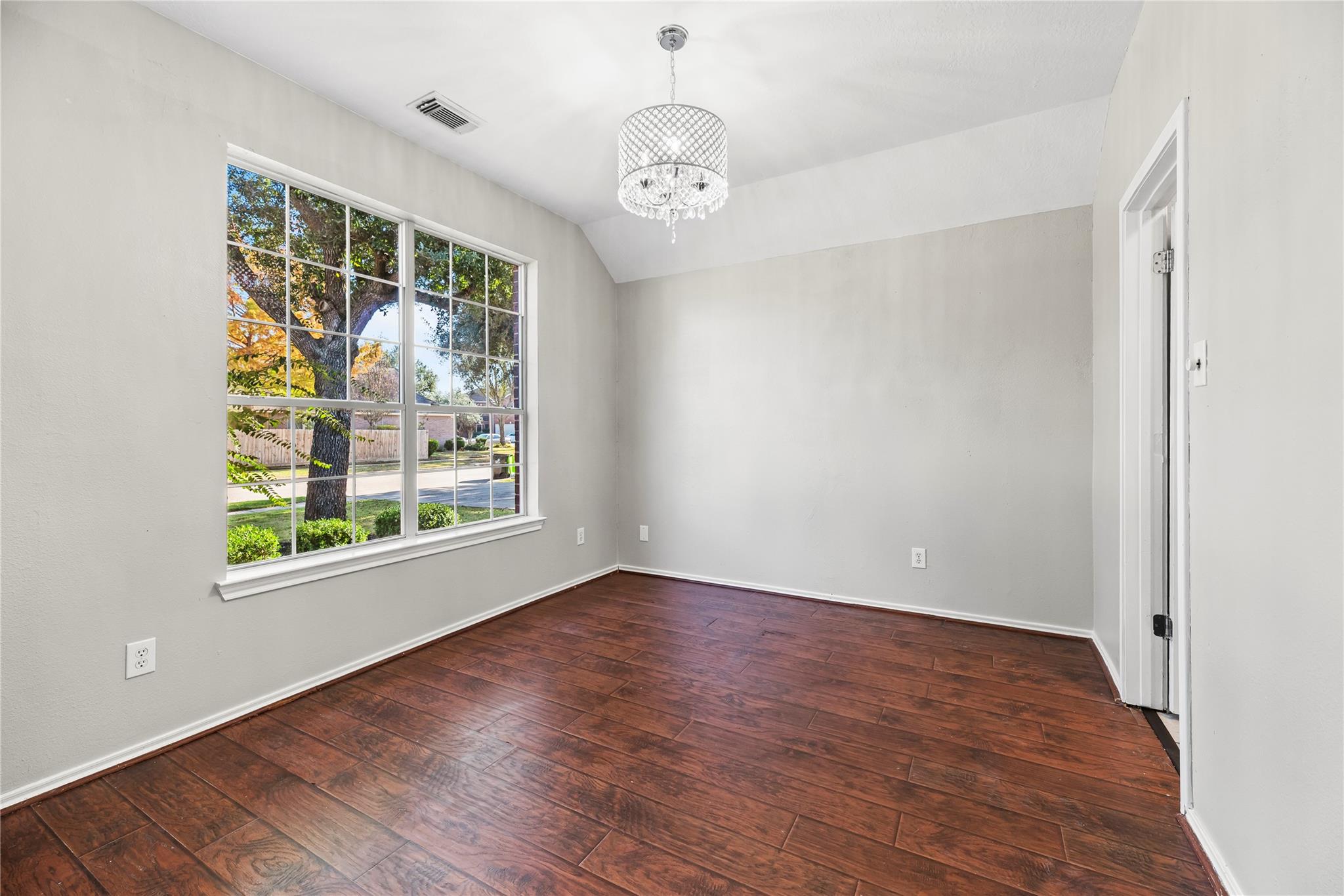 2706 Argos Drive