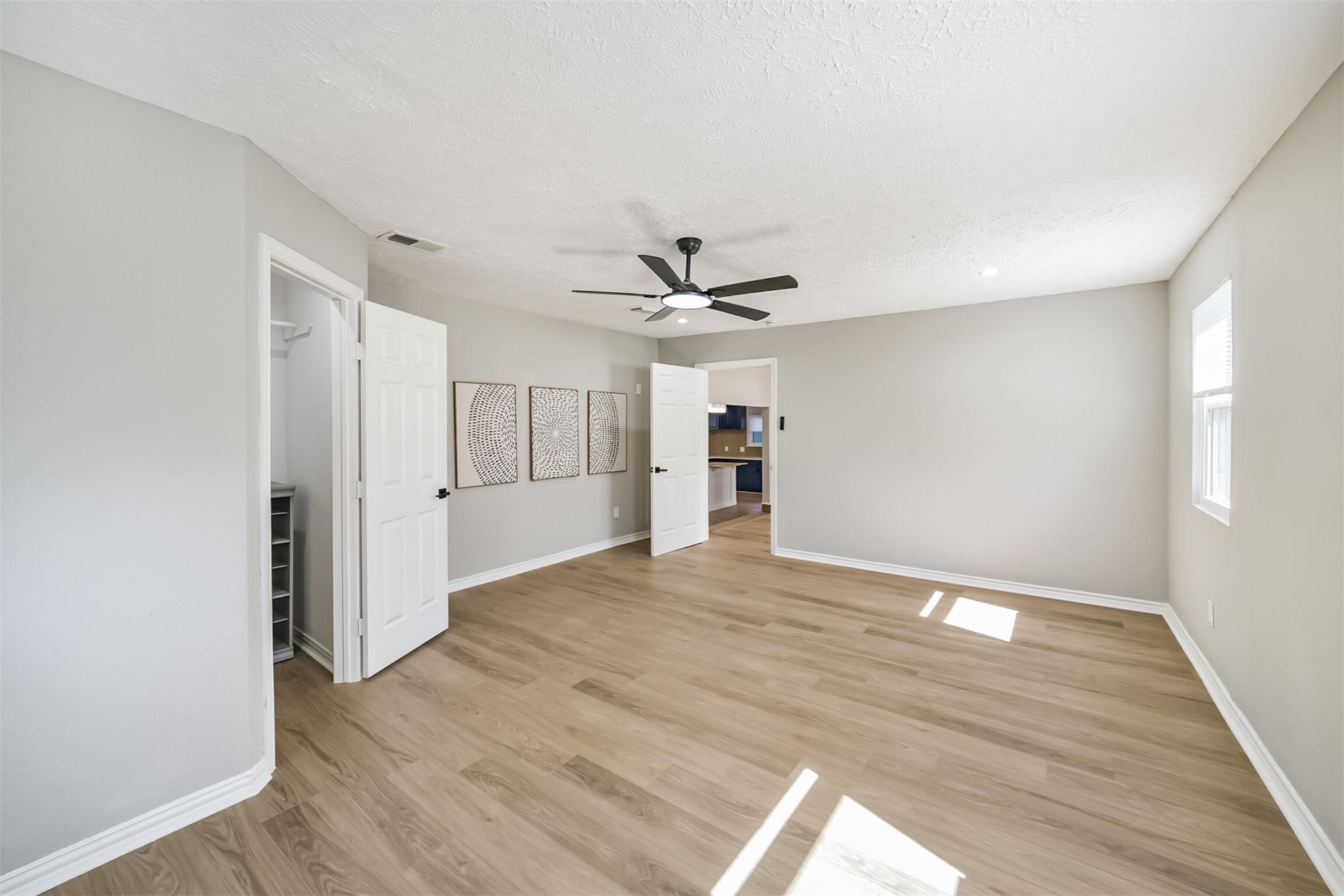 10826 Thorncliff Drive