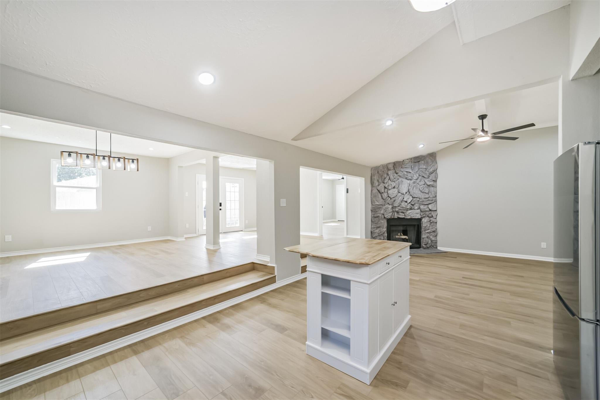 10826 Thorncliff Drive