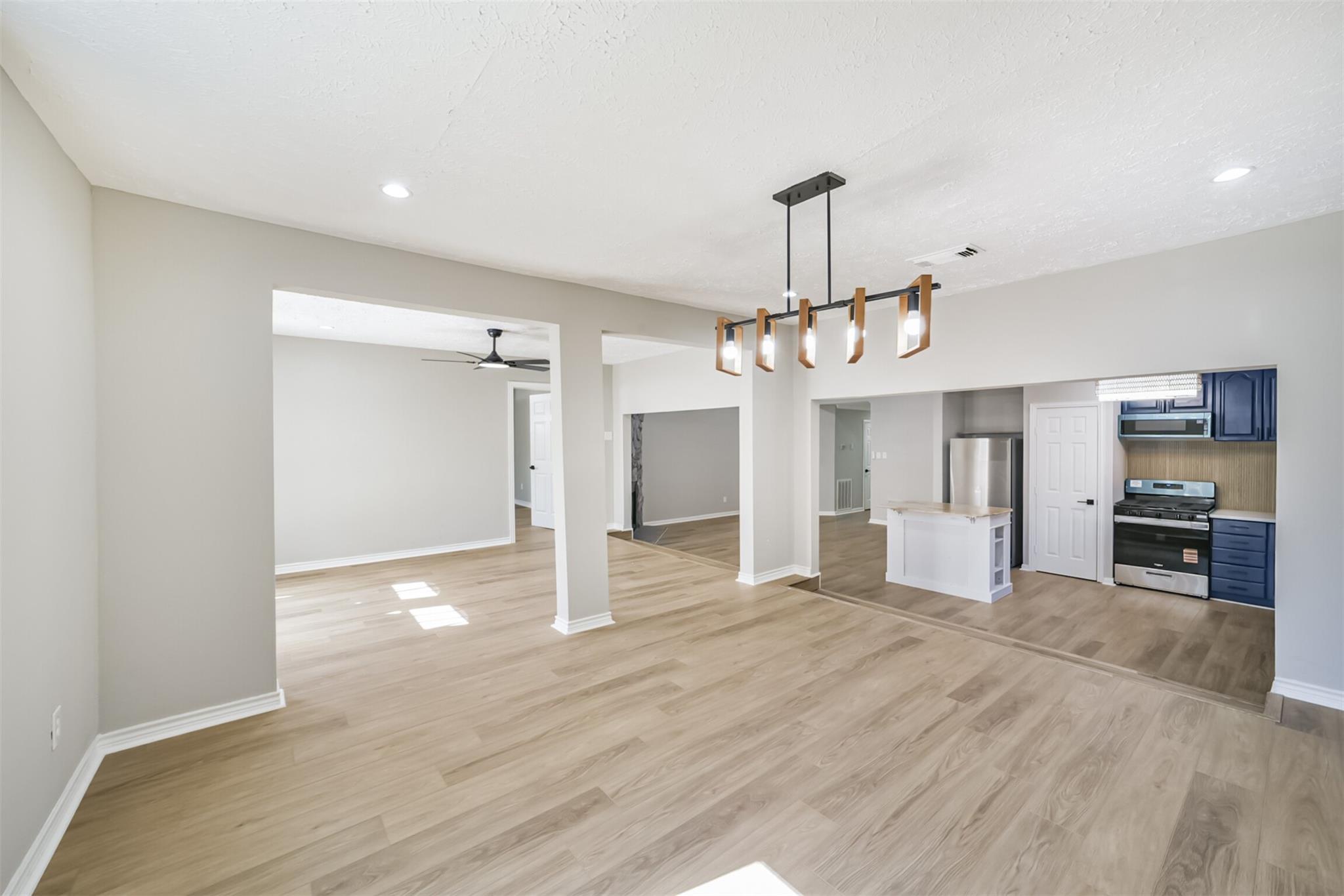 10826 Thorncliff Drive