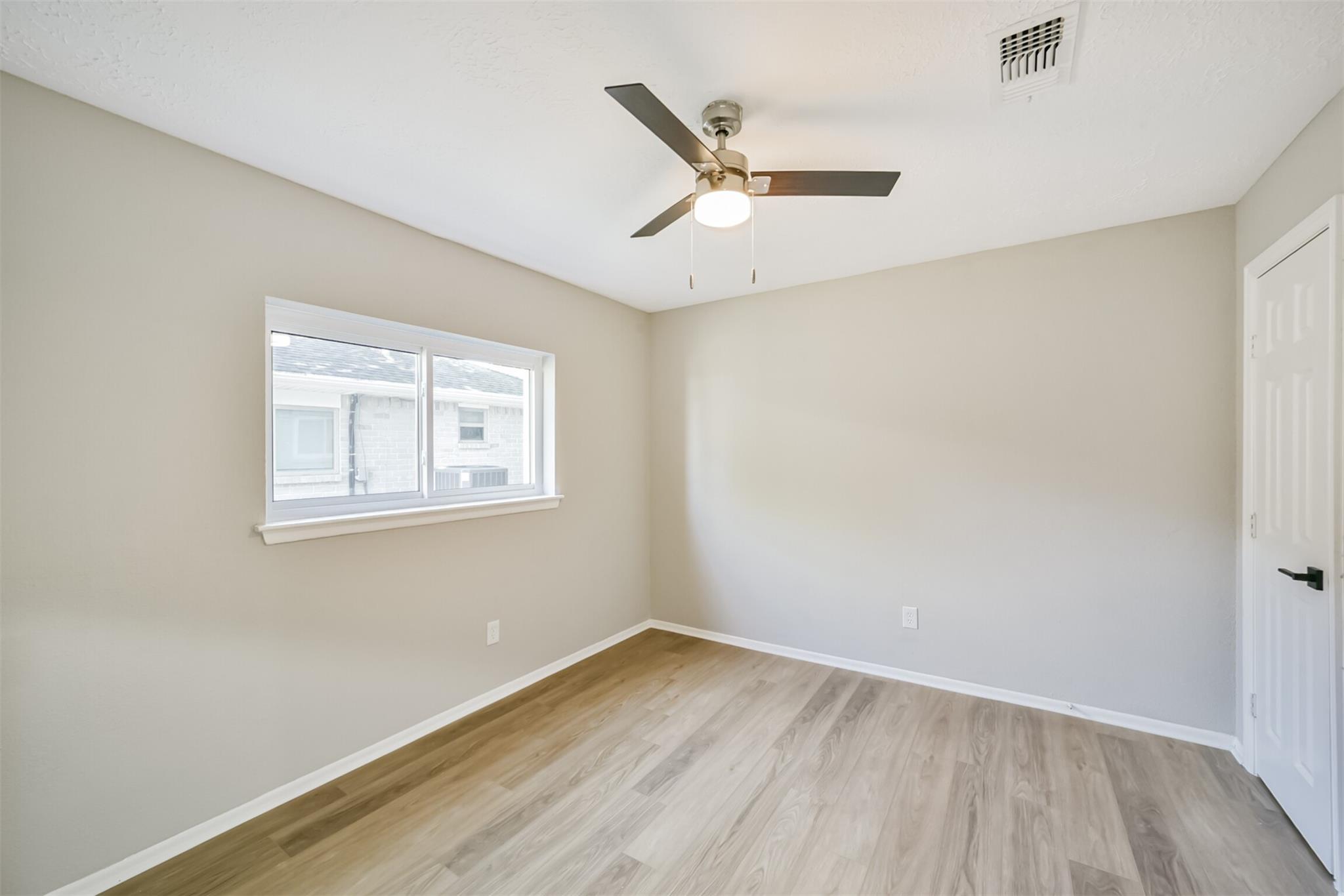 10826 Thorncliff Drive