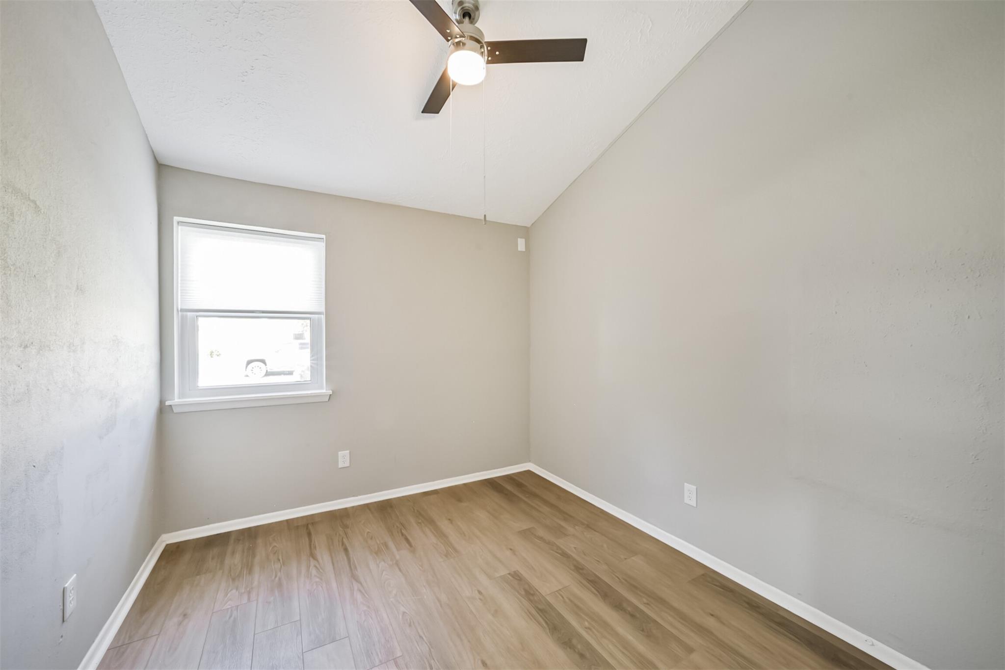 10826 Thorncliff Drive