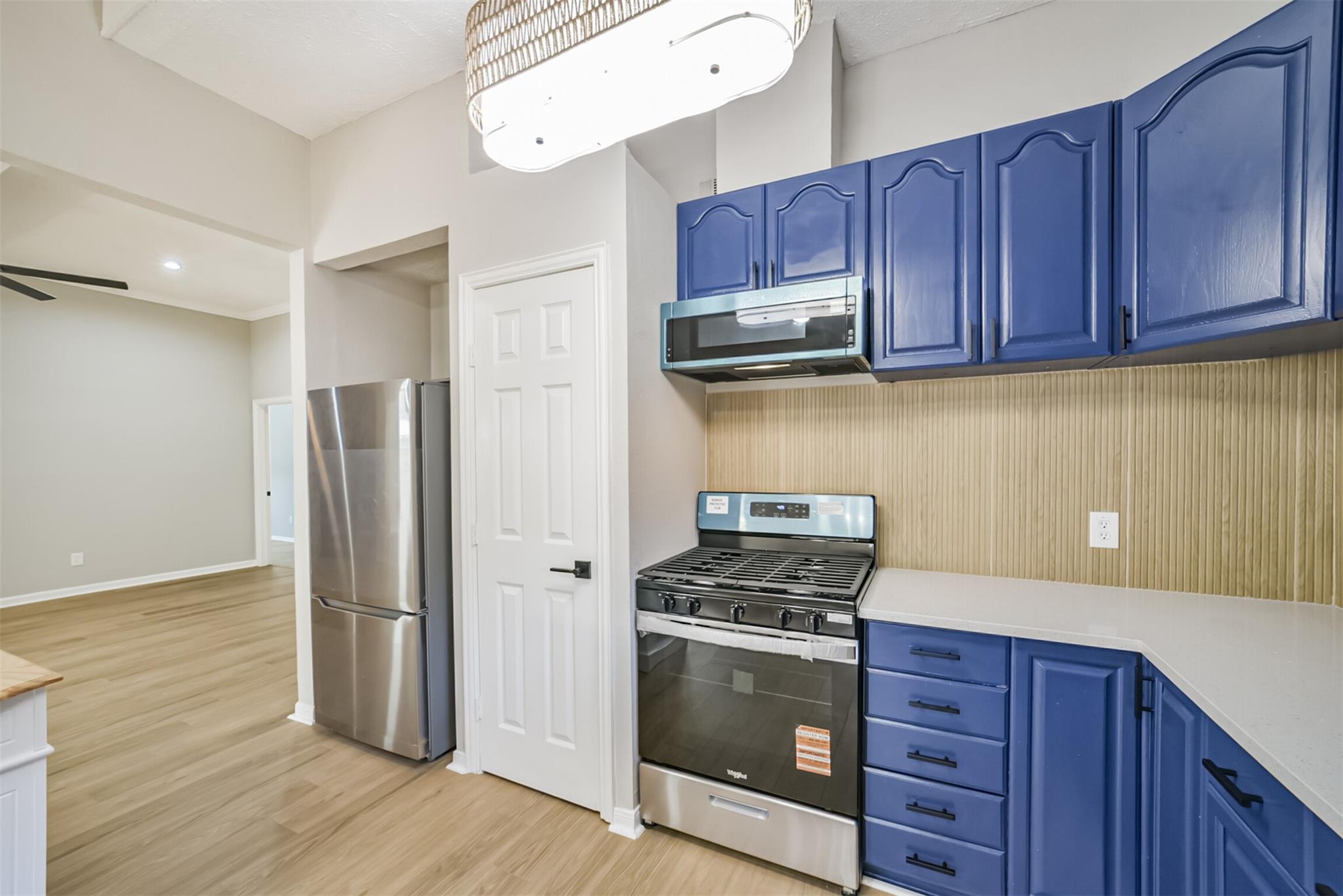 10826 Thorncliff Drive