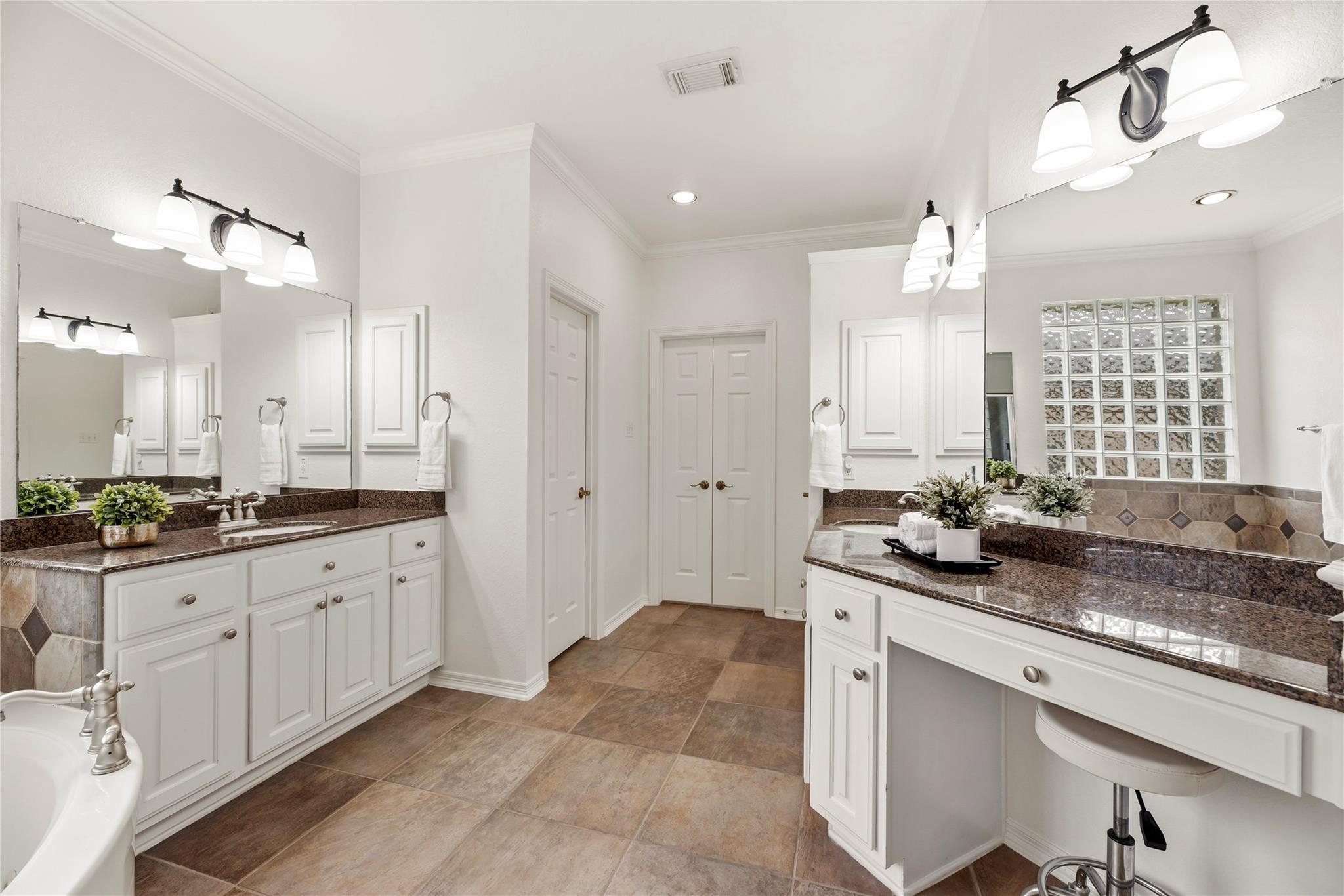 10026 Lost Hollow Lane