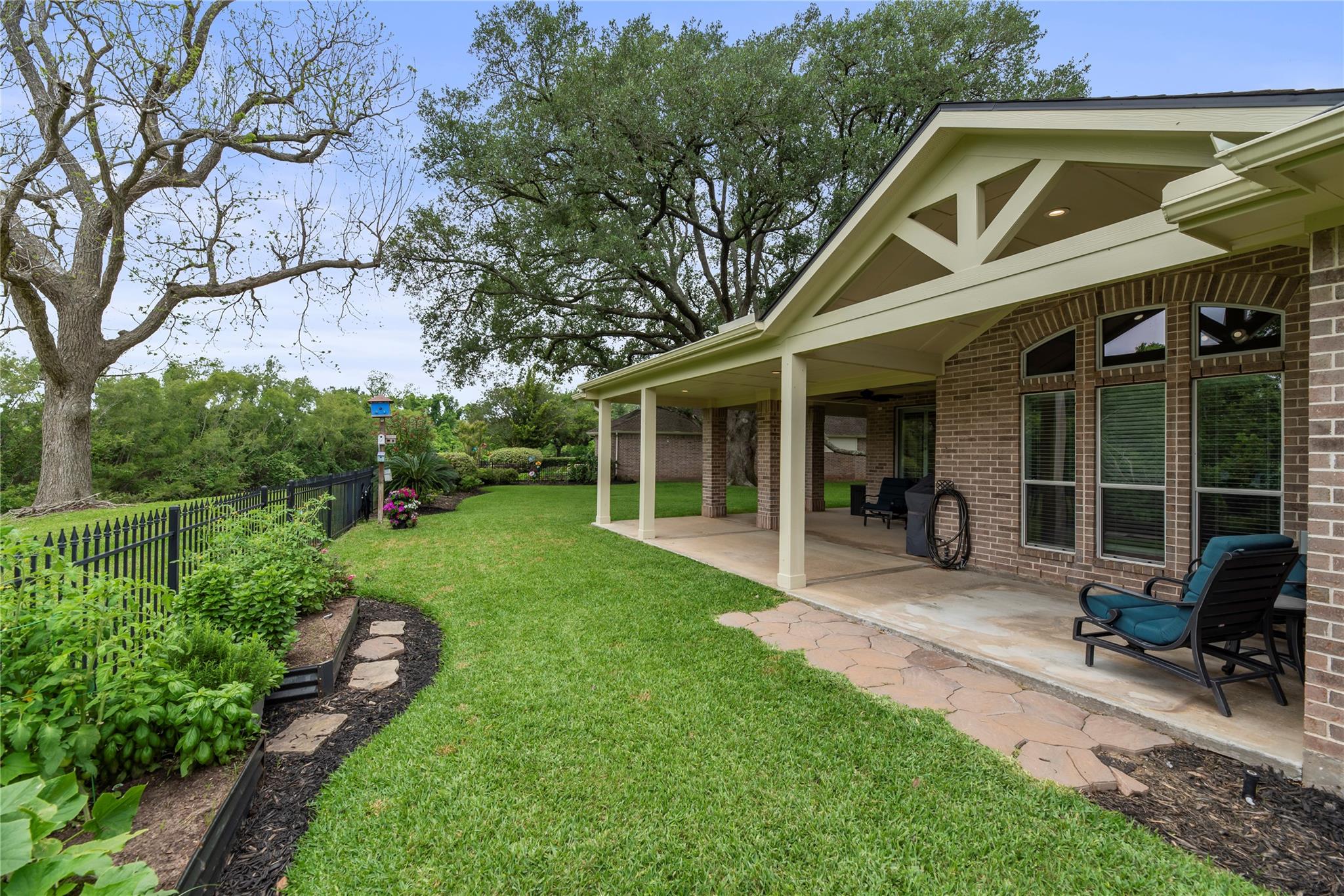 10026 Lost Hollow Lane