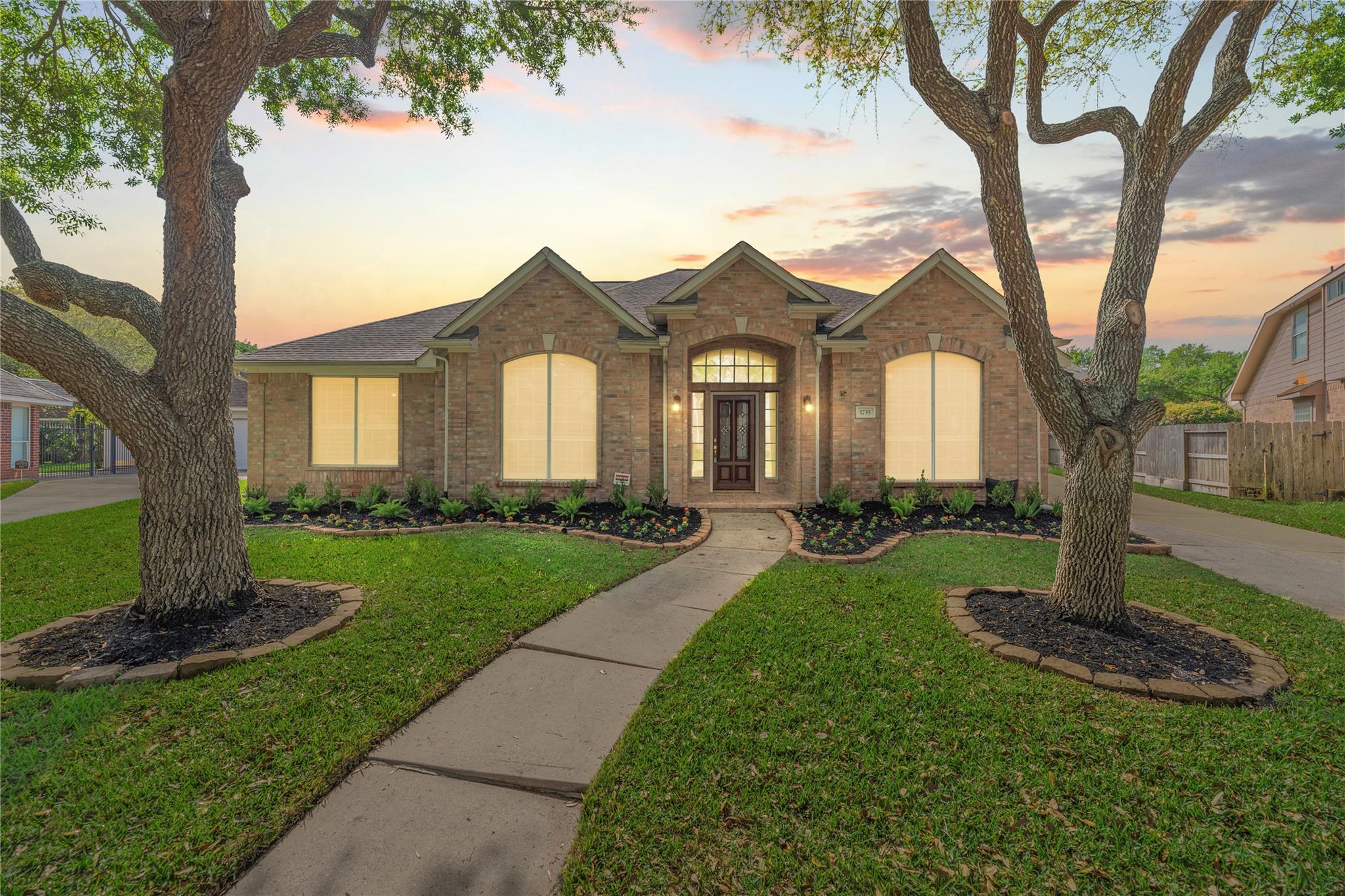 1735 Brightlake Way