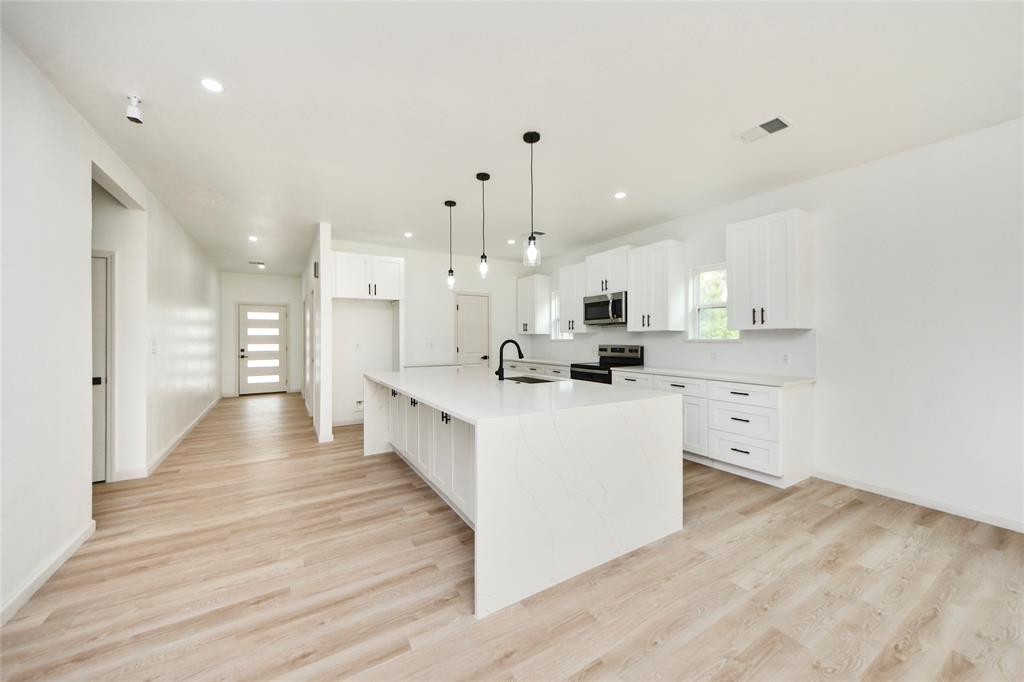 600 Road 5105