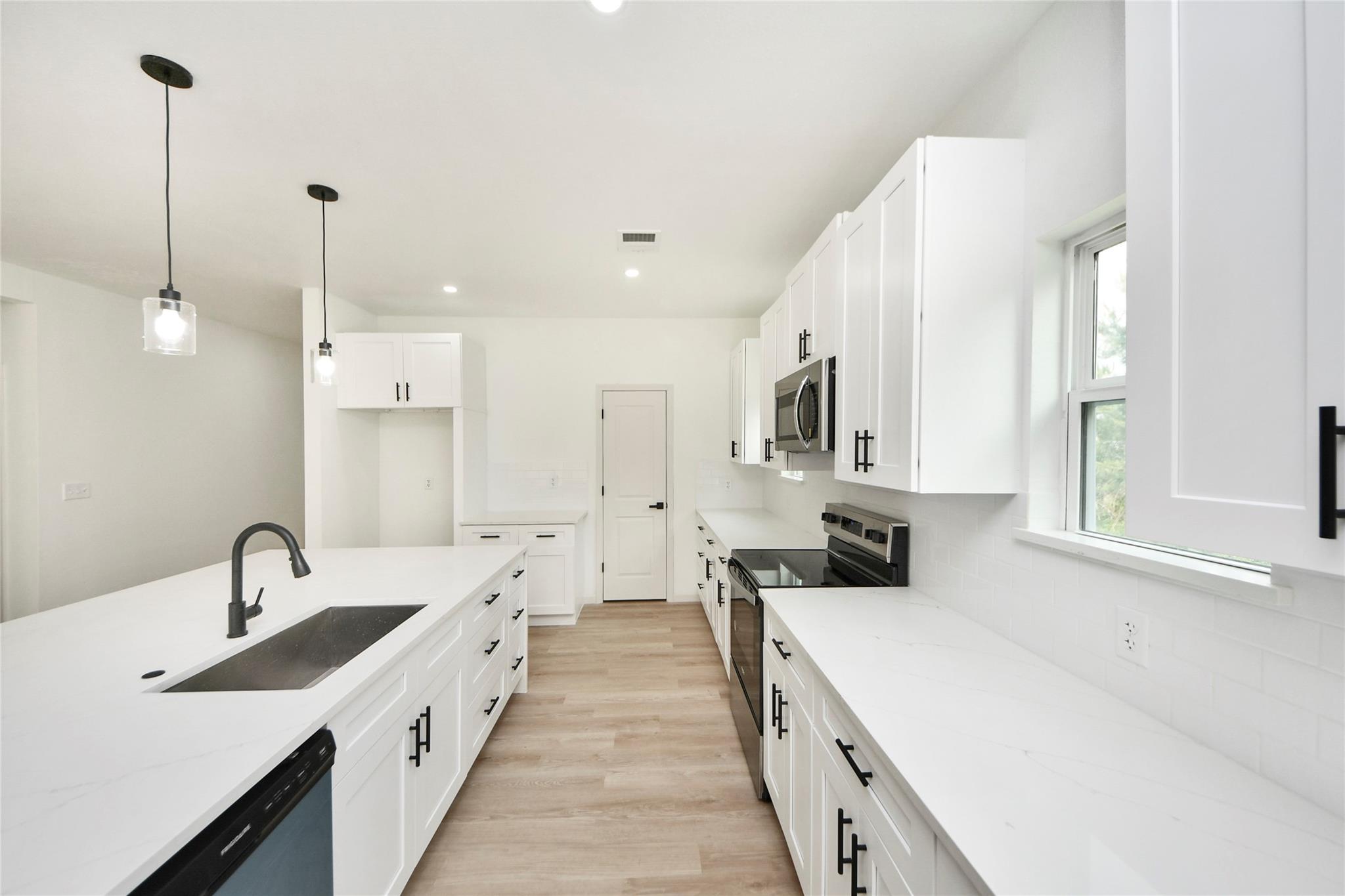 600 Road 5105