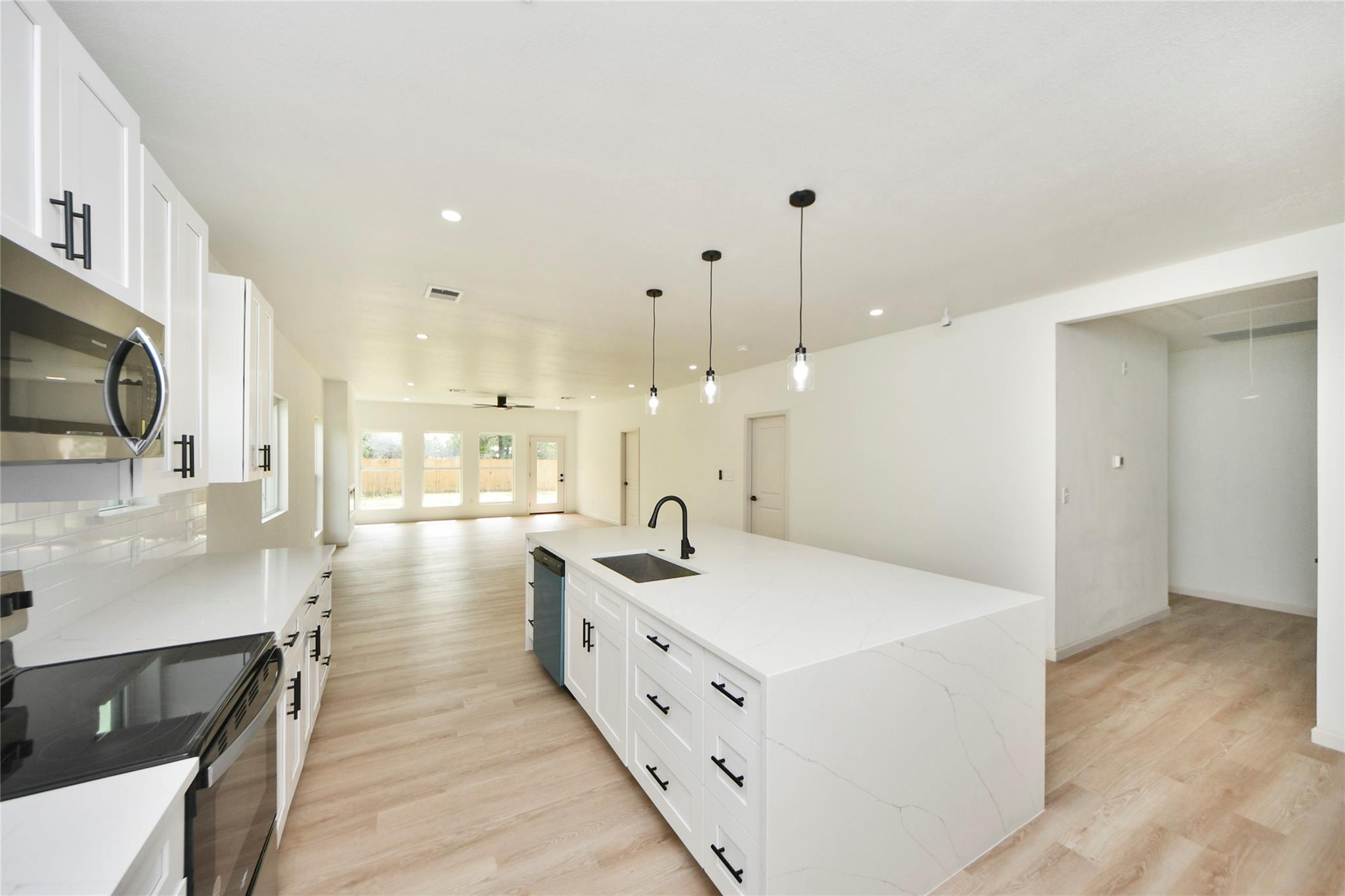 600 Road 5105