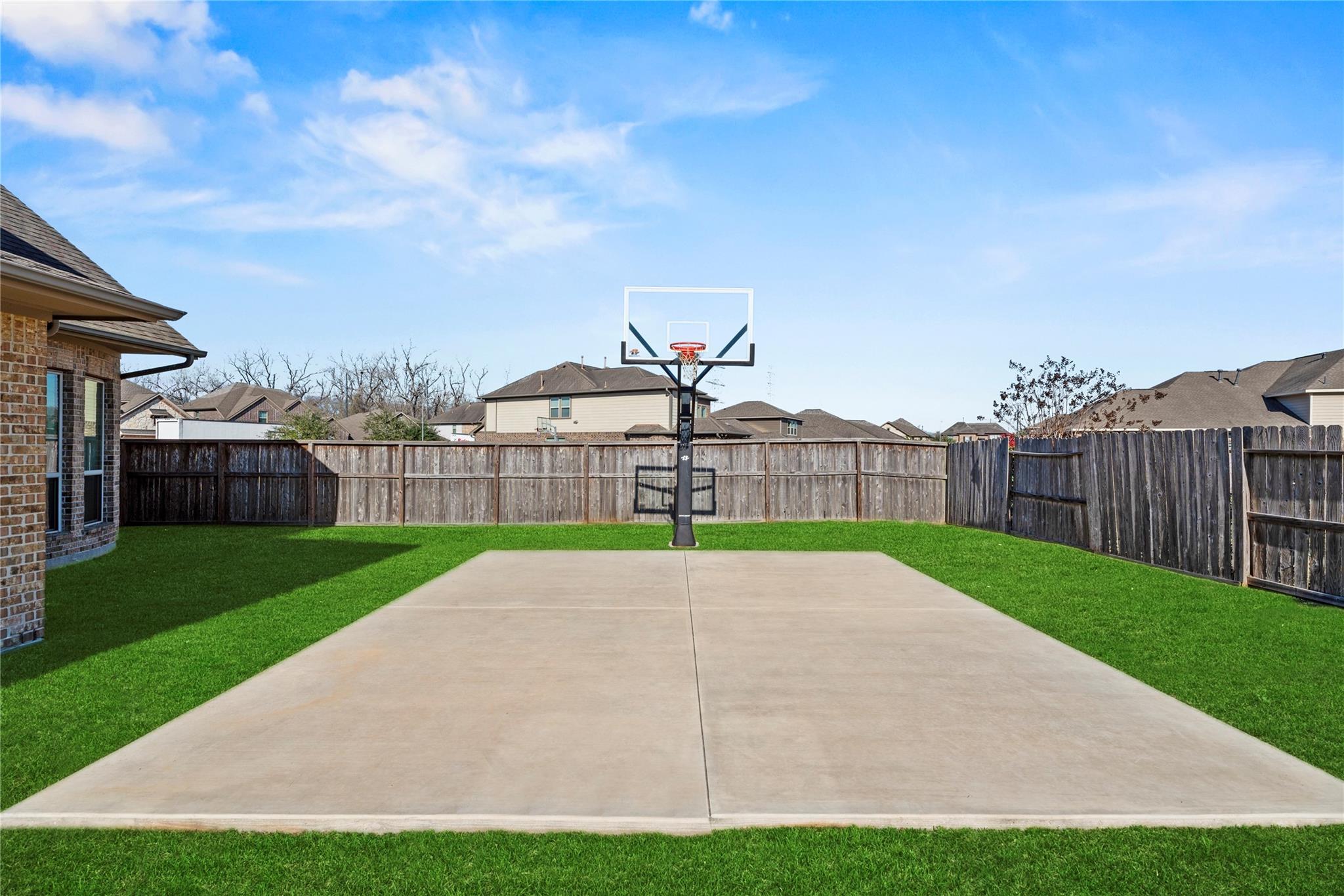 2610 Parker Oak Pass