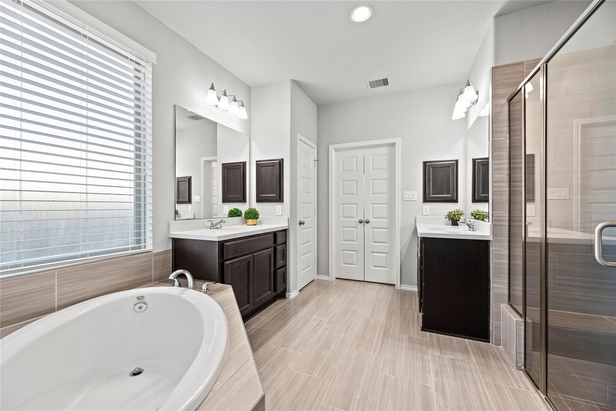 2610 Parker Oak Pass