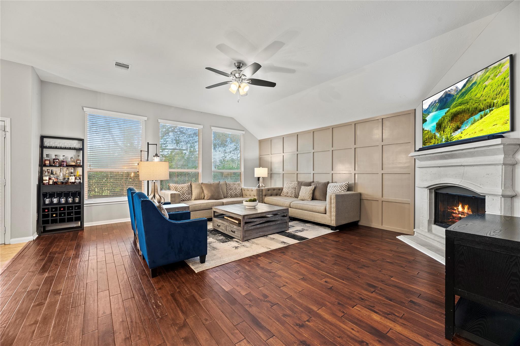 3106 London Lane