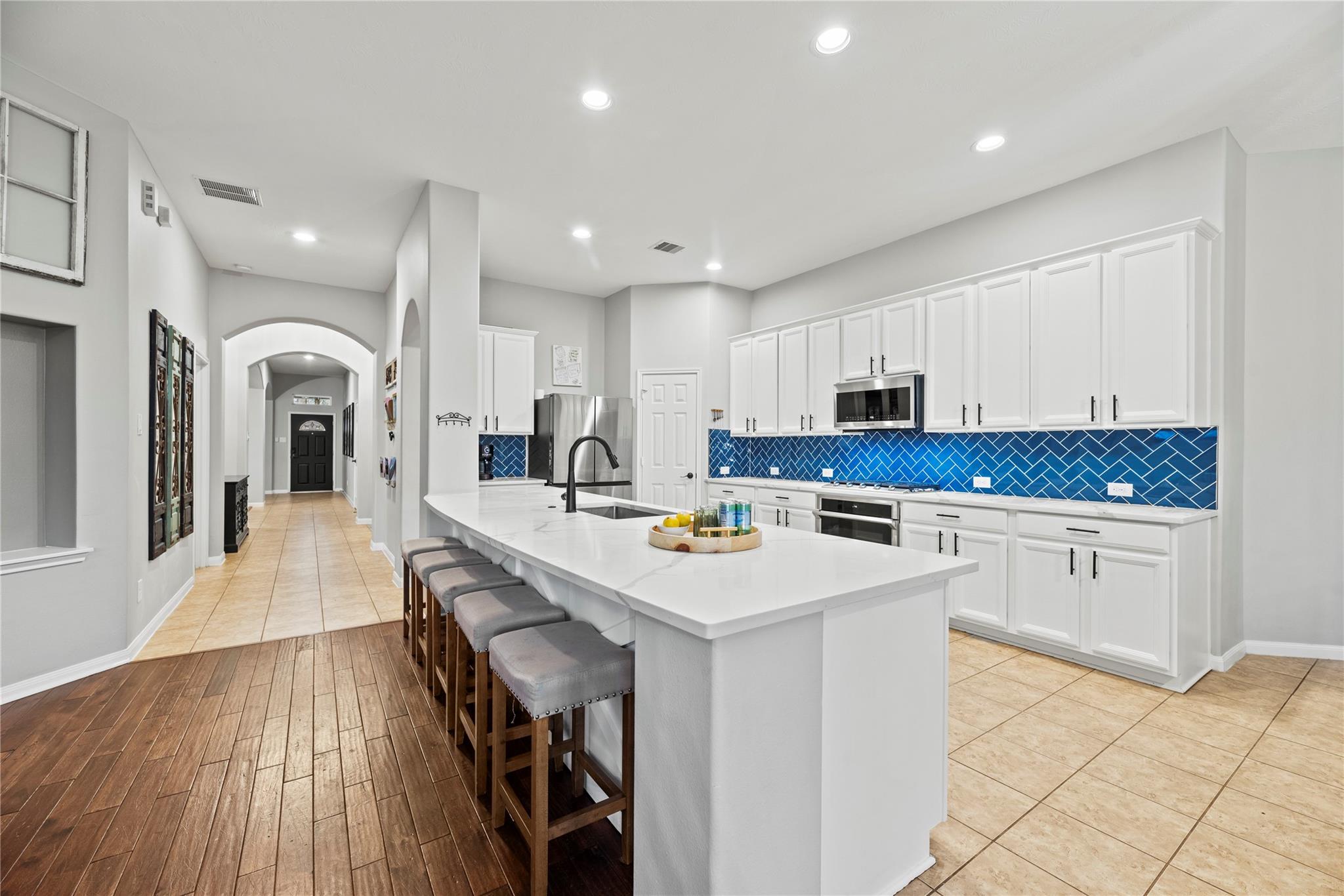 3106 London Lane