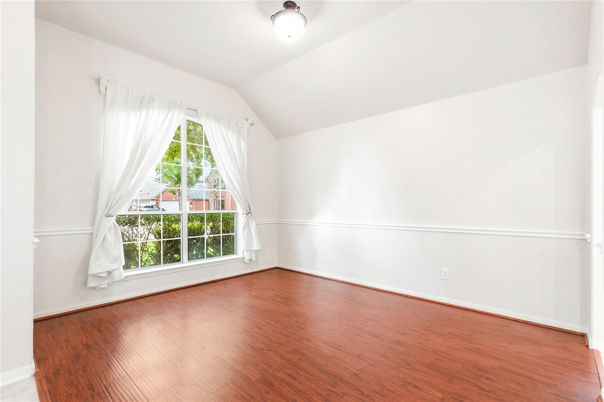 4039 Dell Lane