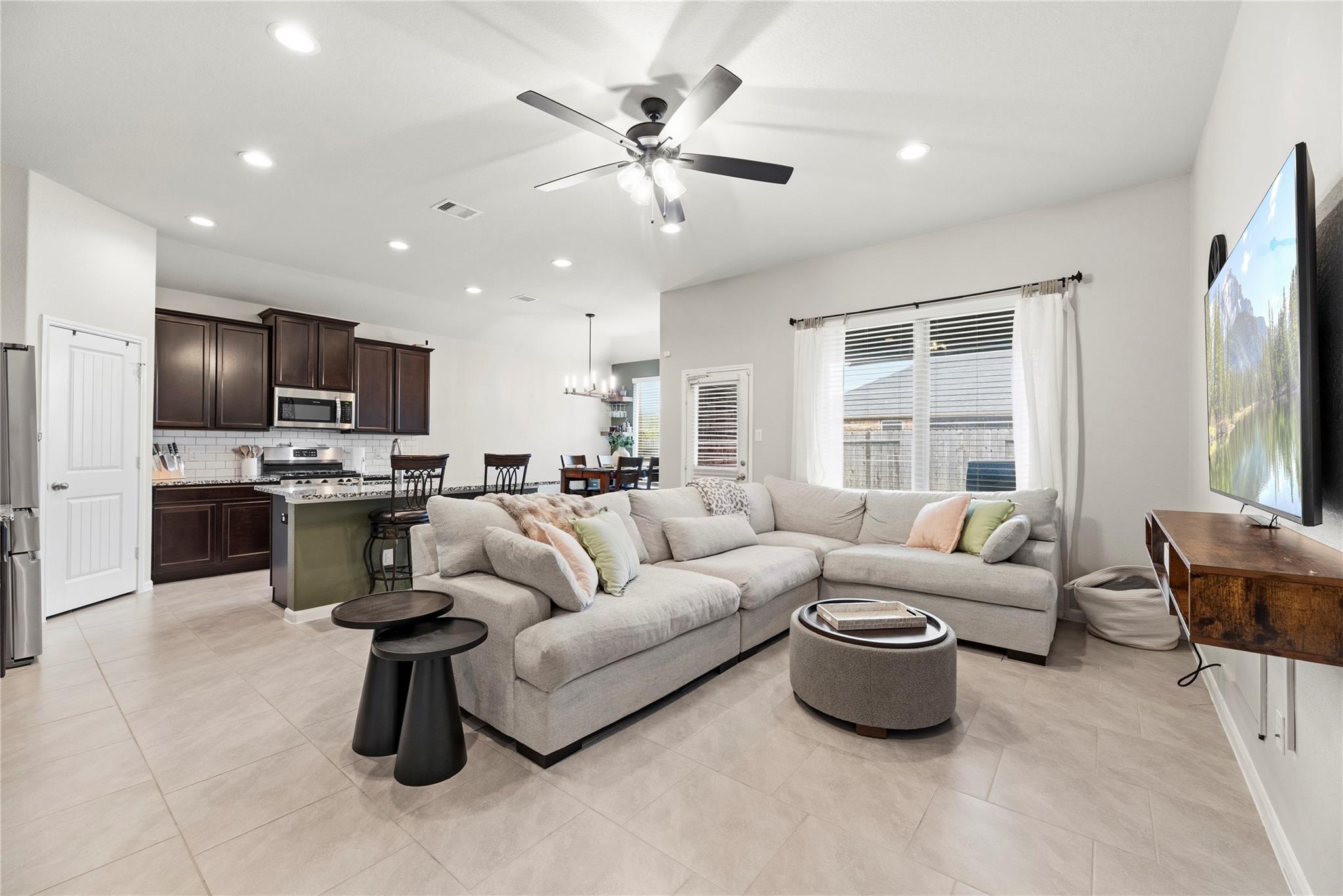8618 Green Paseo Place