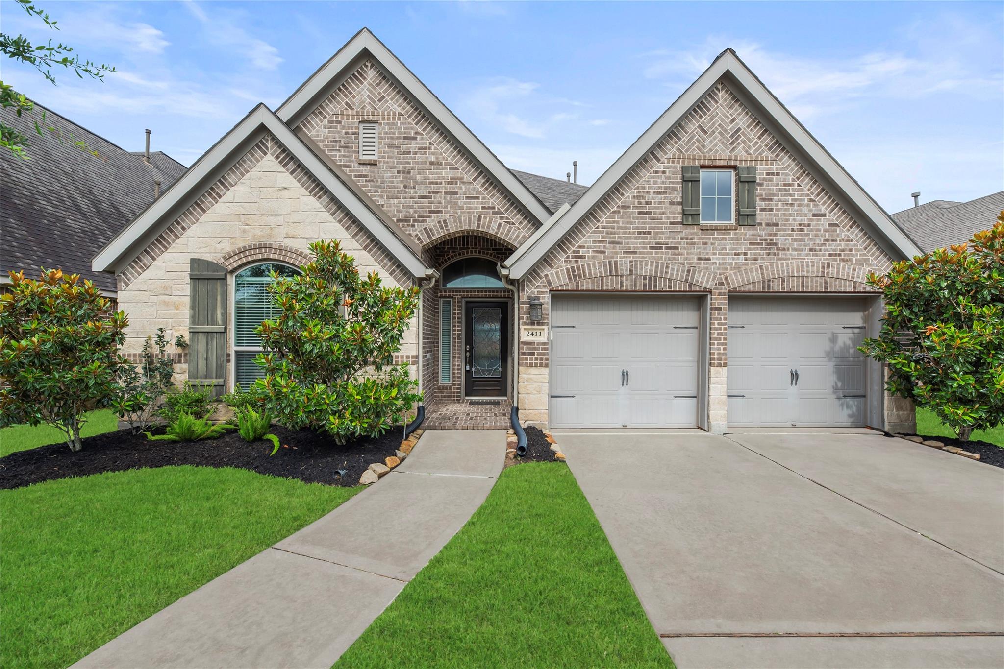 2411 Jasper Point