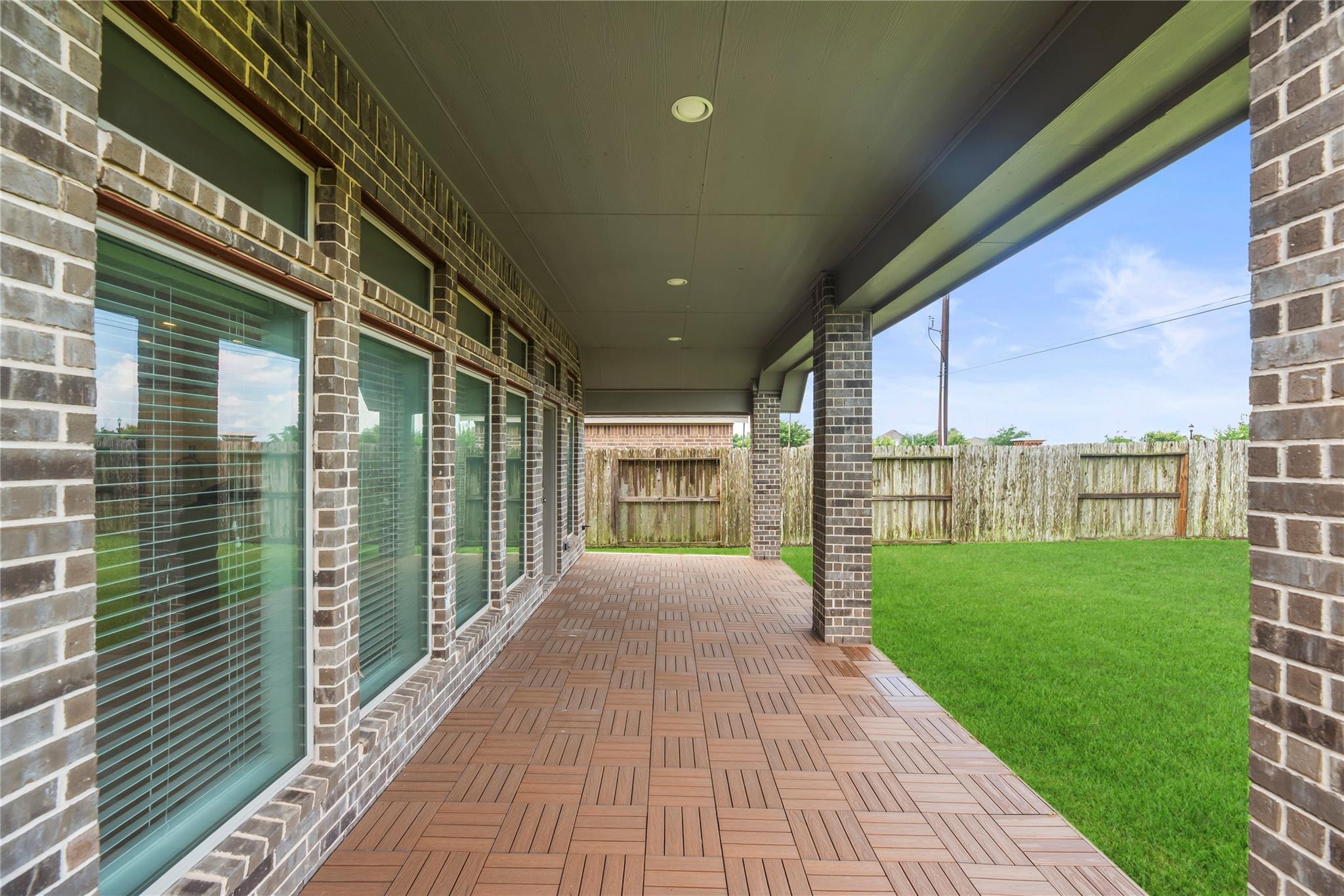 2411 Jasper Point