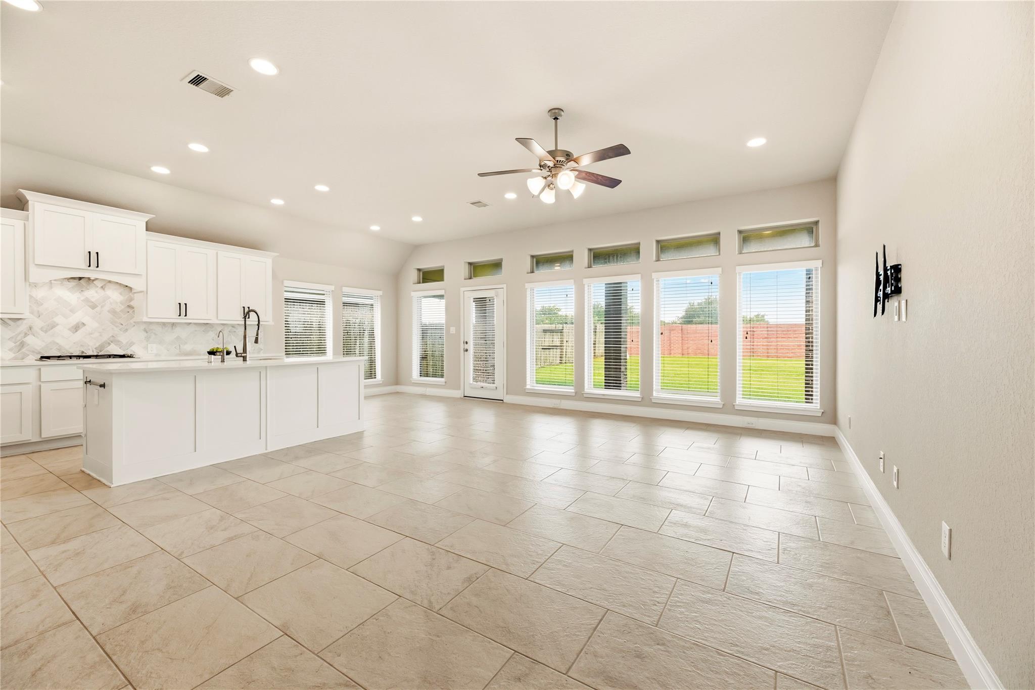 2411 Jasper Point
