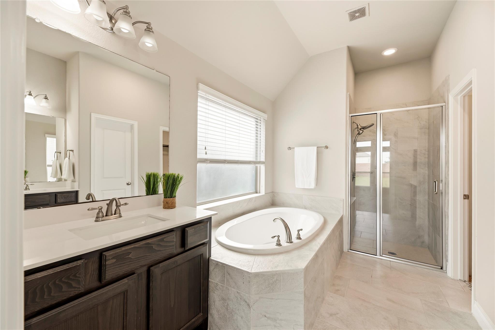 2411 Jasper Point
