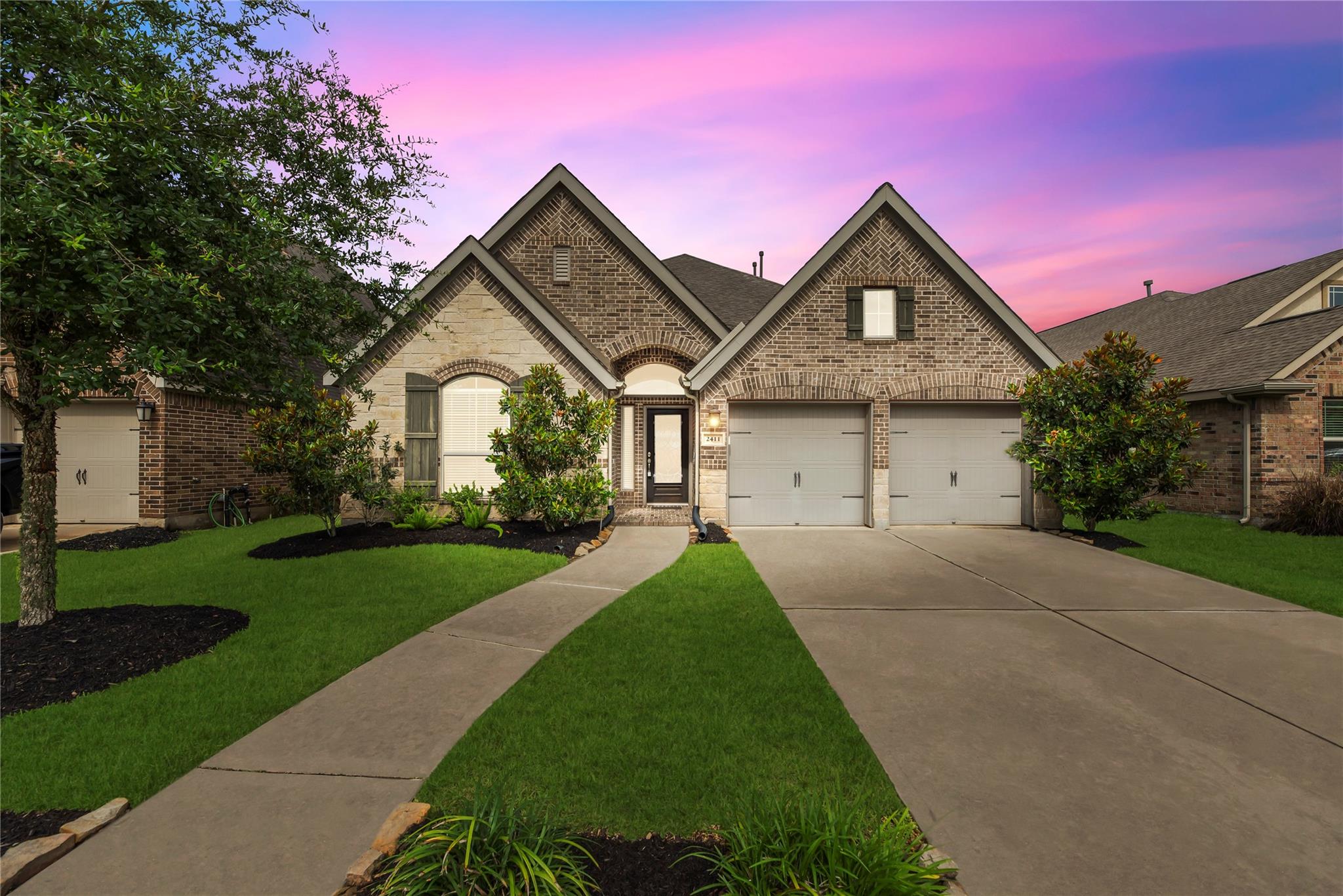 2411 Jasper Point