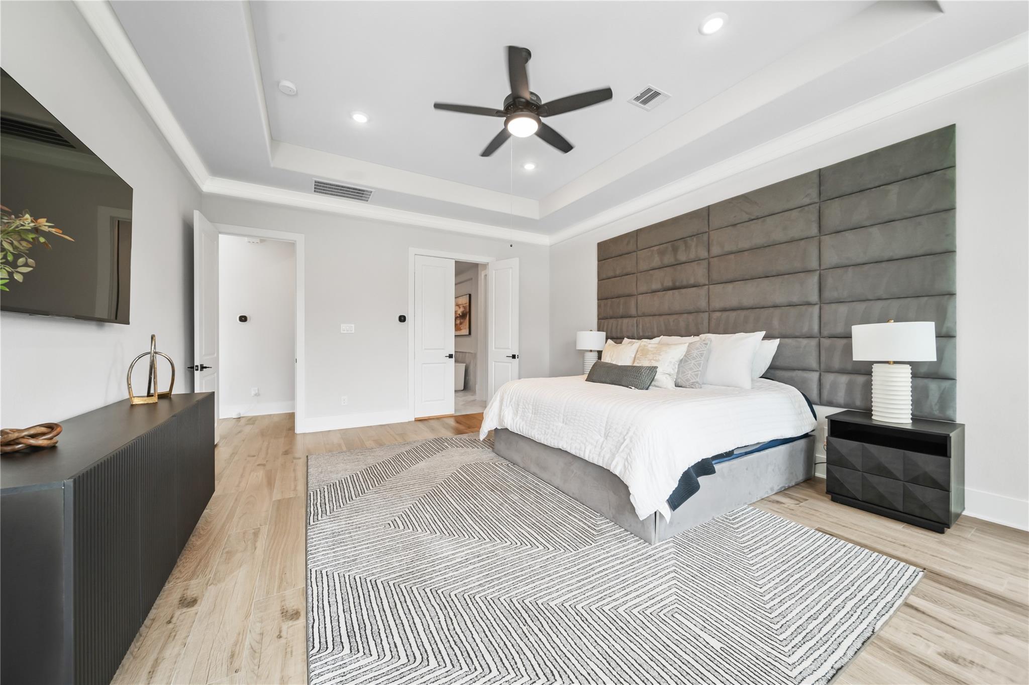 10127 Regatta Shore Drive
