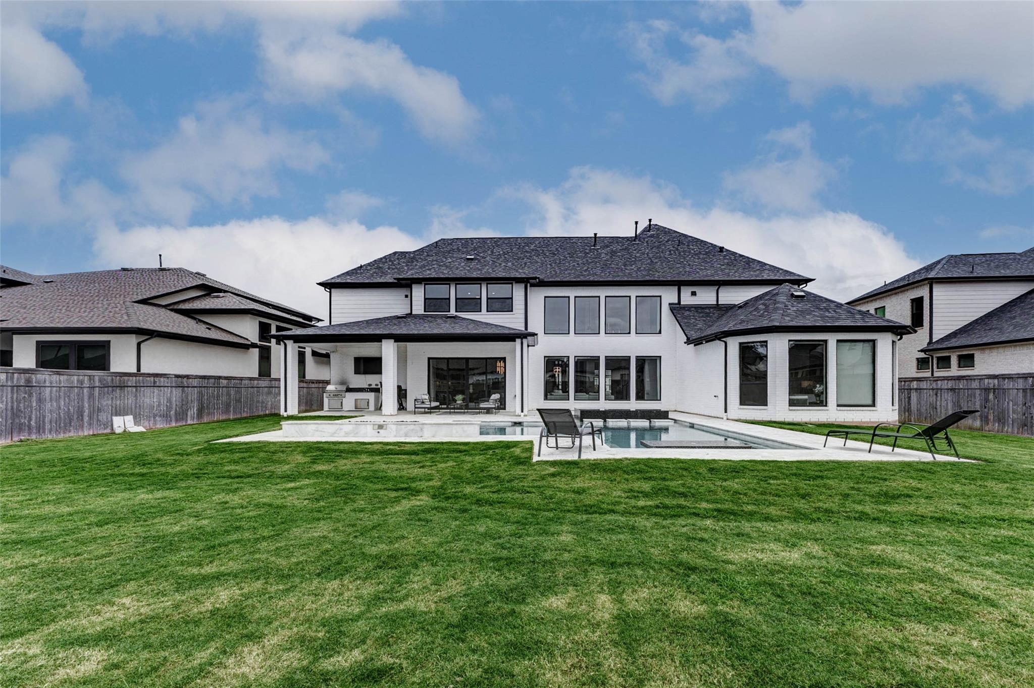 10127 Regatta Shore Drive
