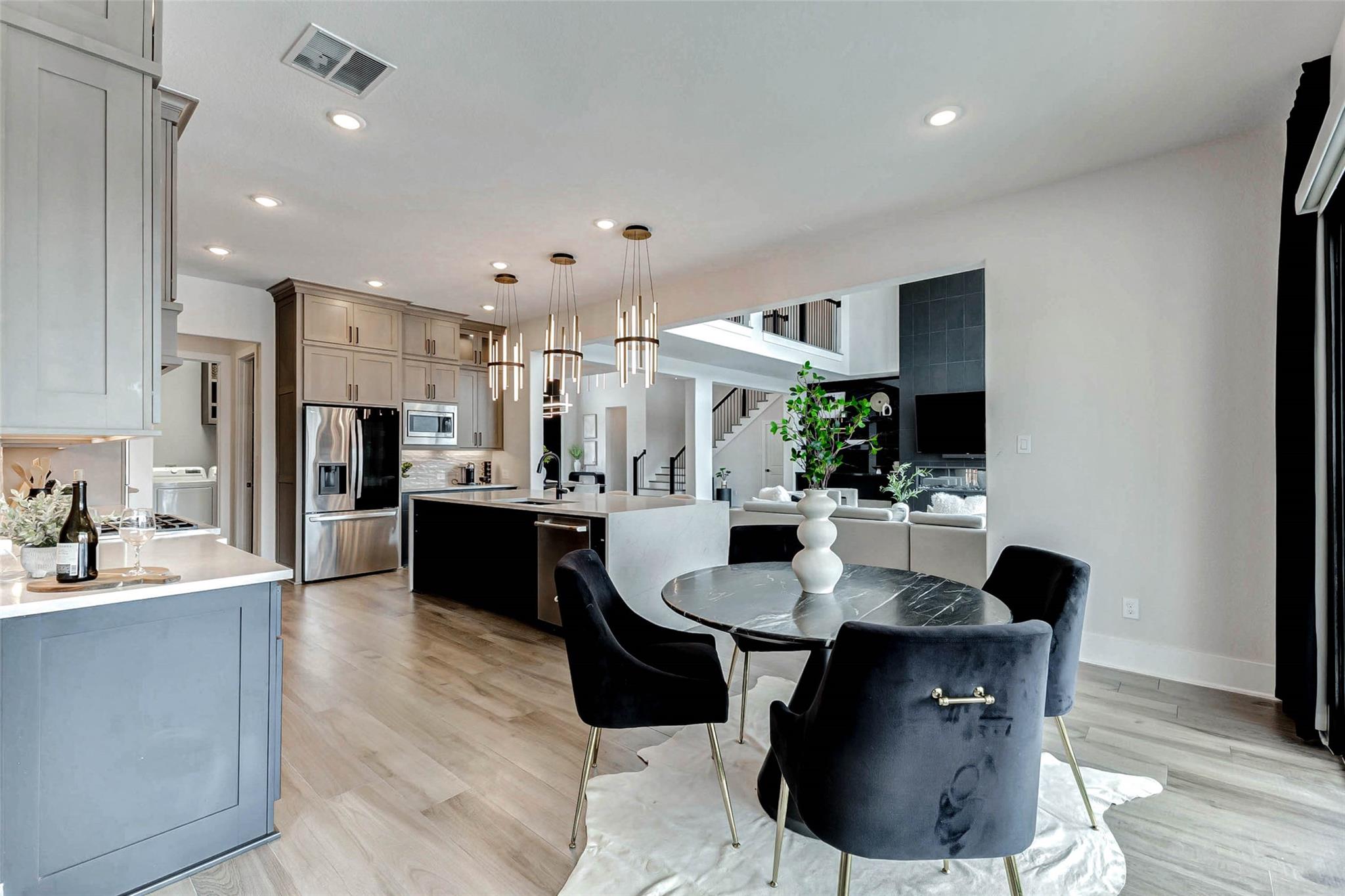 10127 Regatta Shore Drive