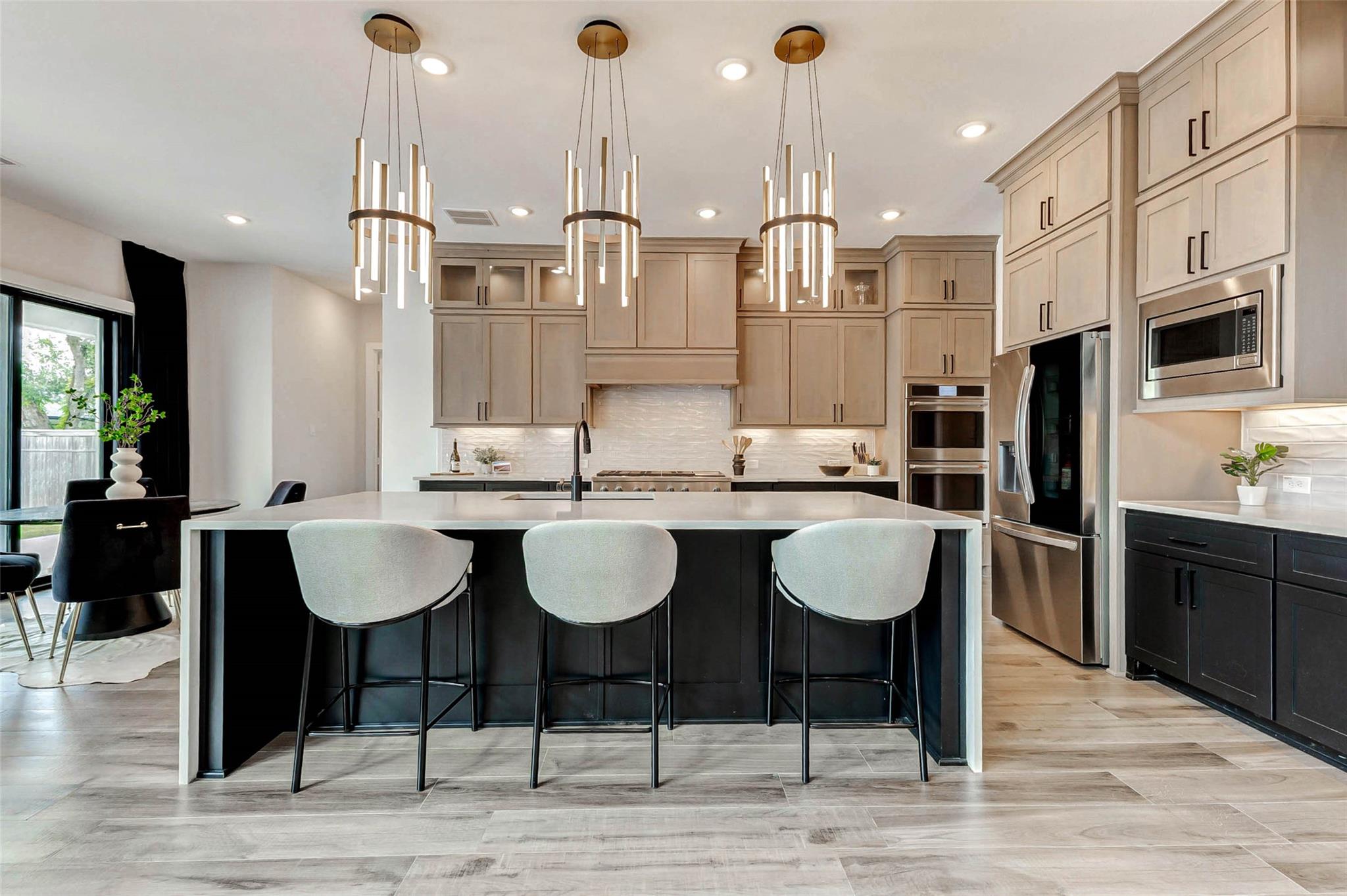 10127 Regatta Shore Drive