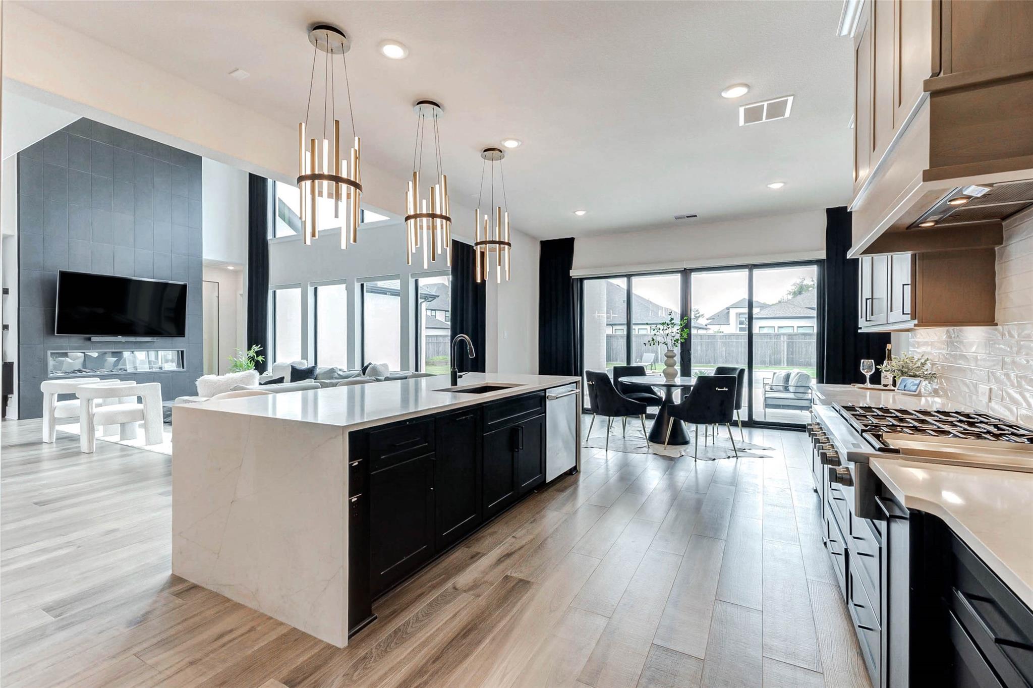 10127 Regatta Shore Drive