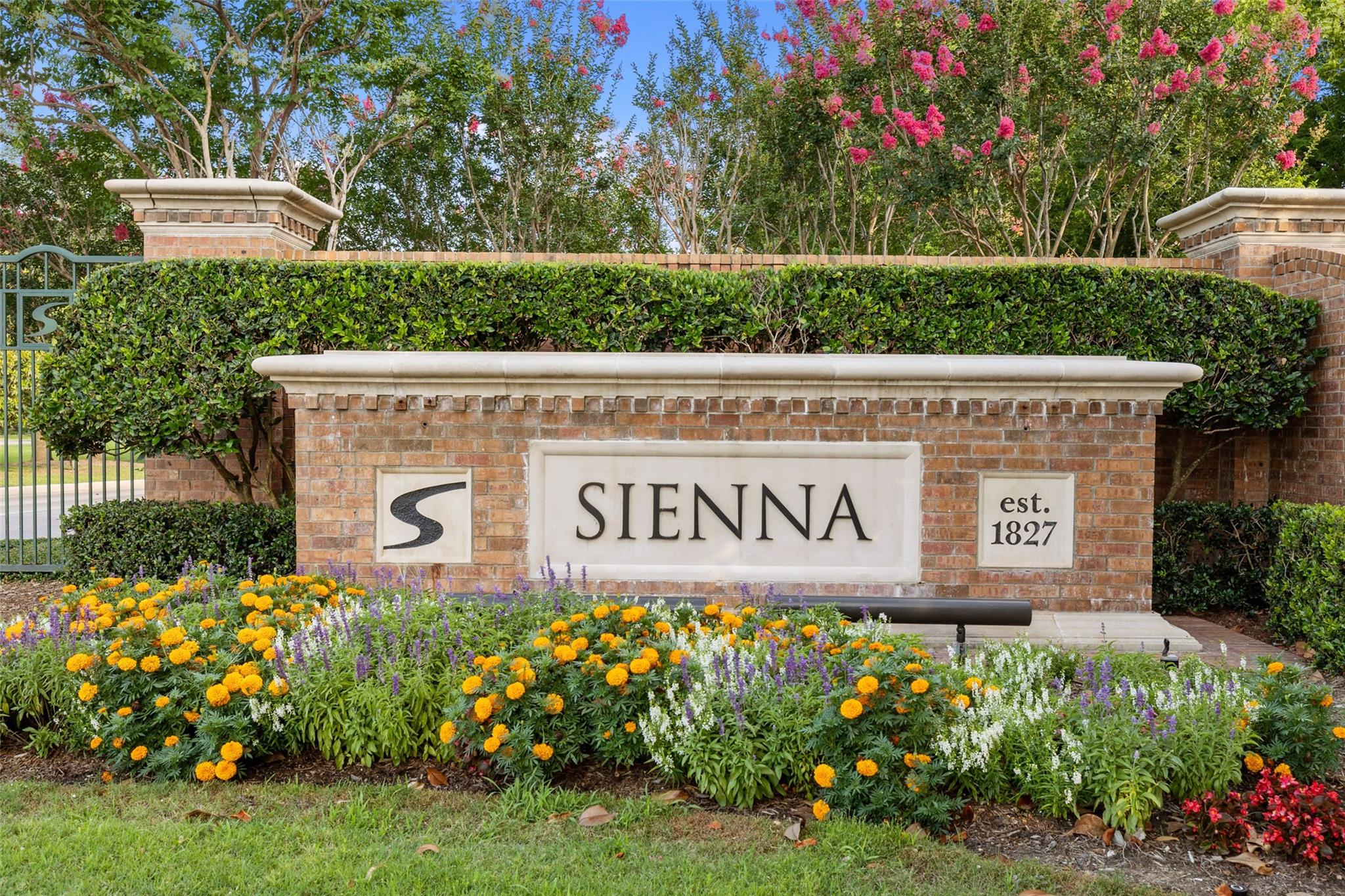 10027 Golden Woods Drive