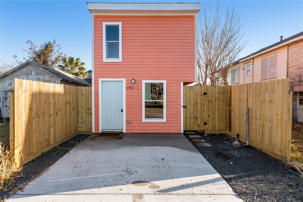 6911 Avenue O # 1